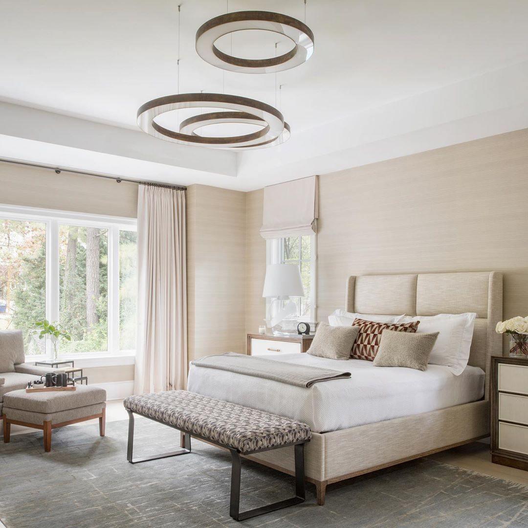 Naleya Ring-Shaped Pendant Light