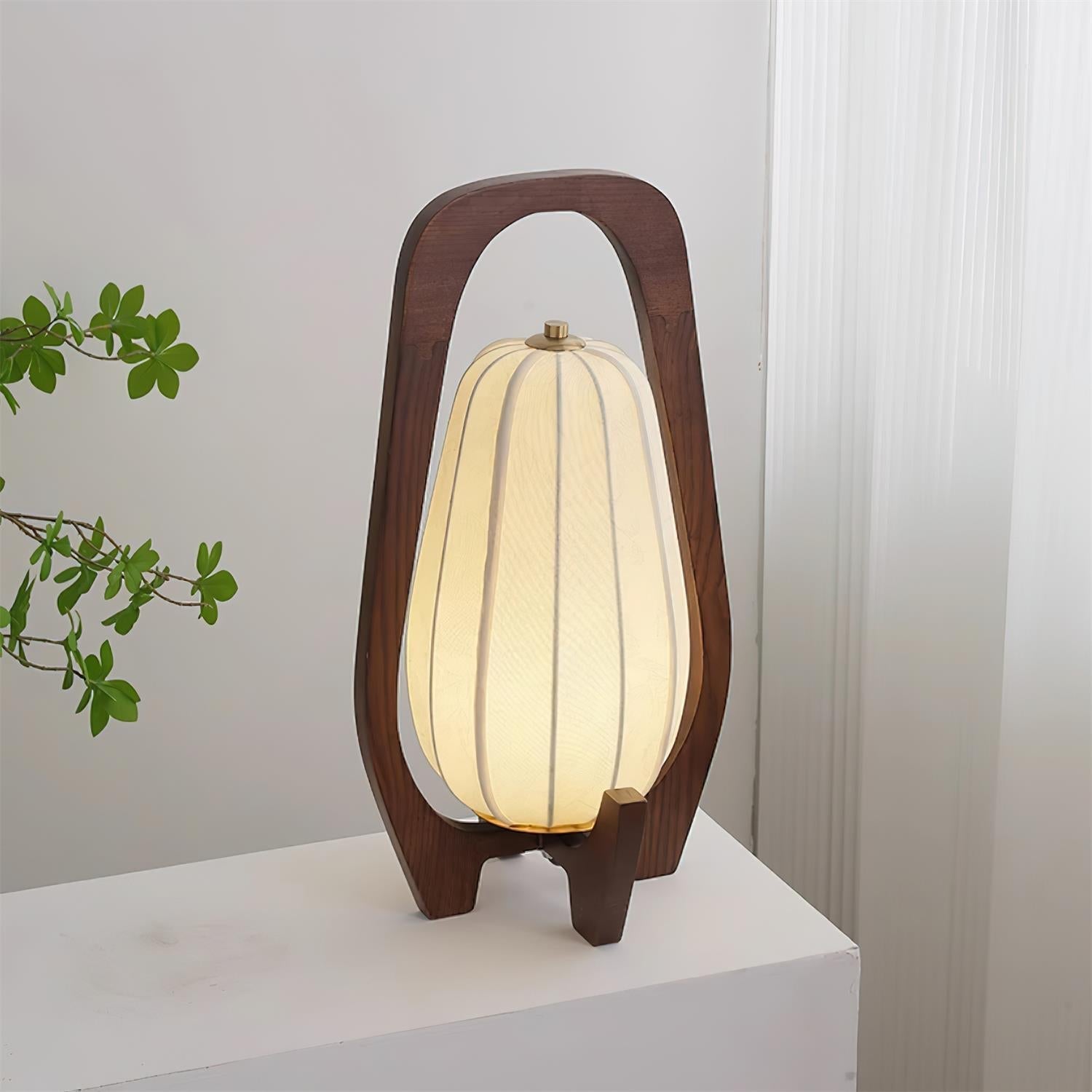 Melamo Table Lamp