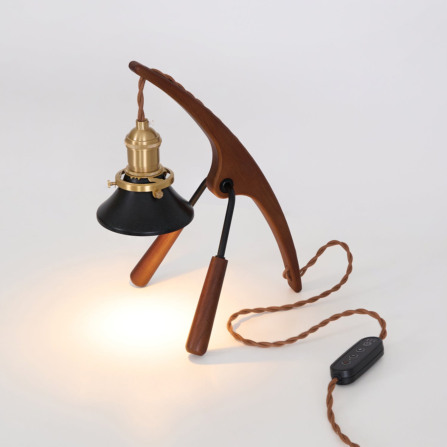 Montos Table Lamp