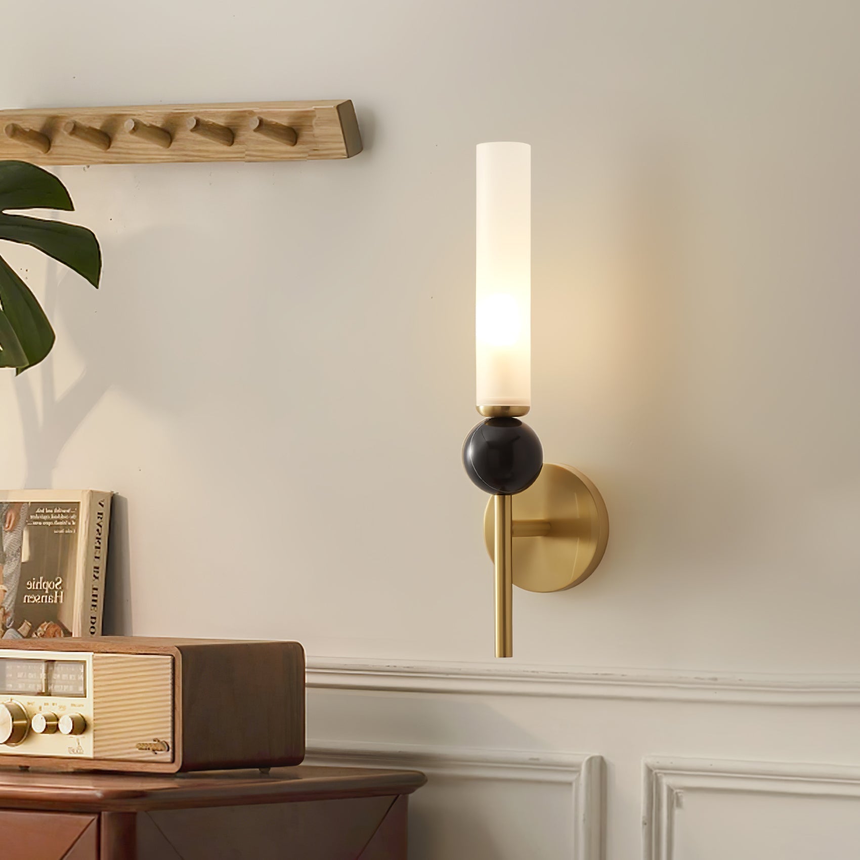 Elira Wall Light