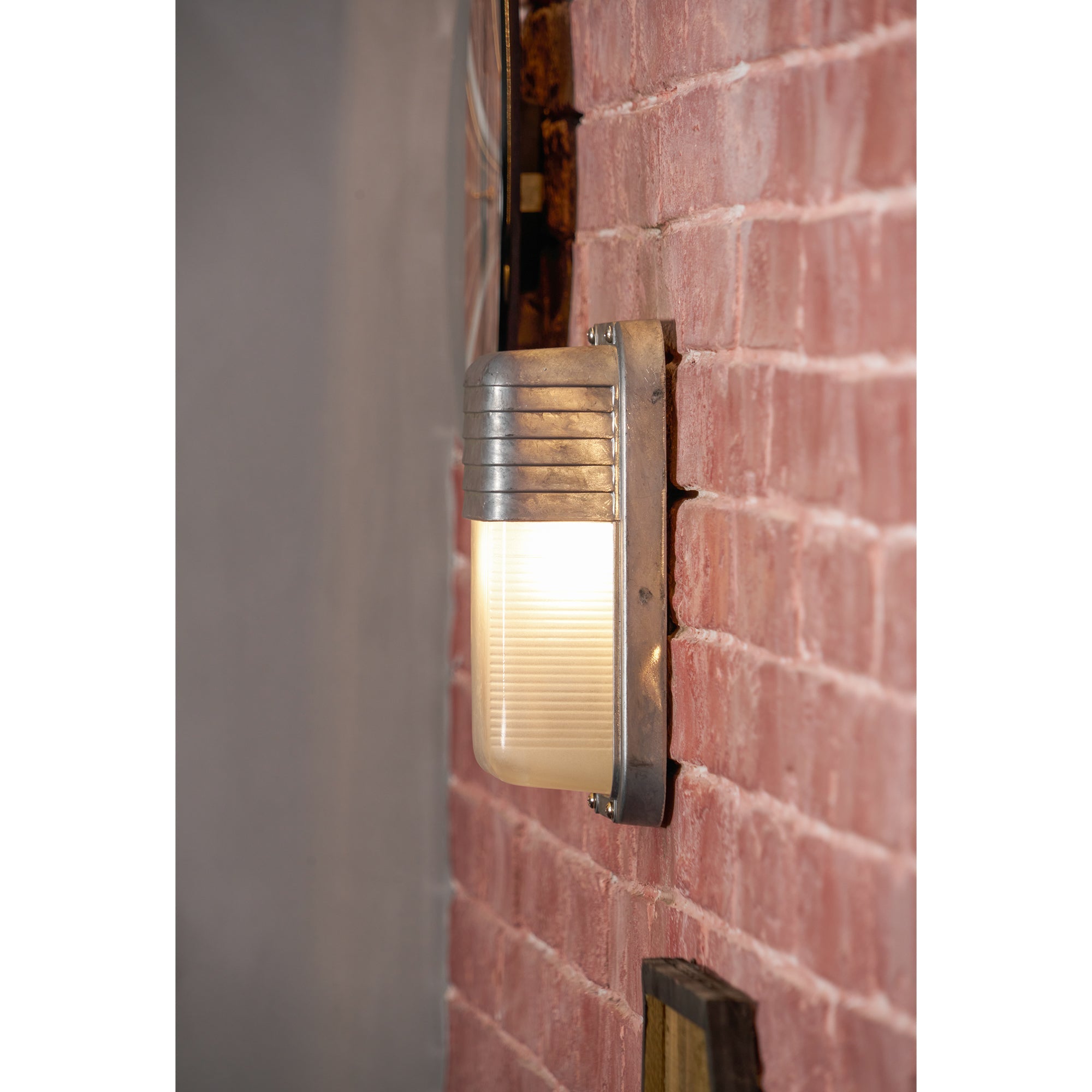 Eldroia Outdoor Wall Light