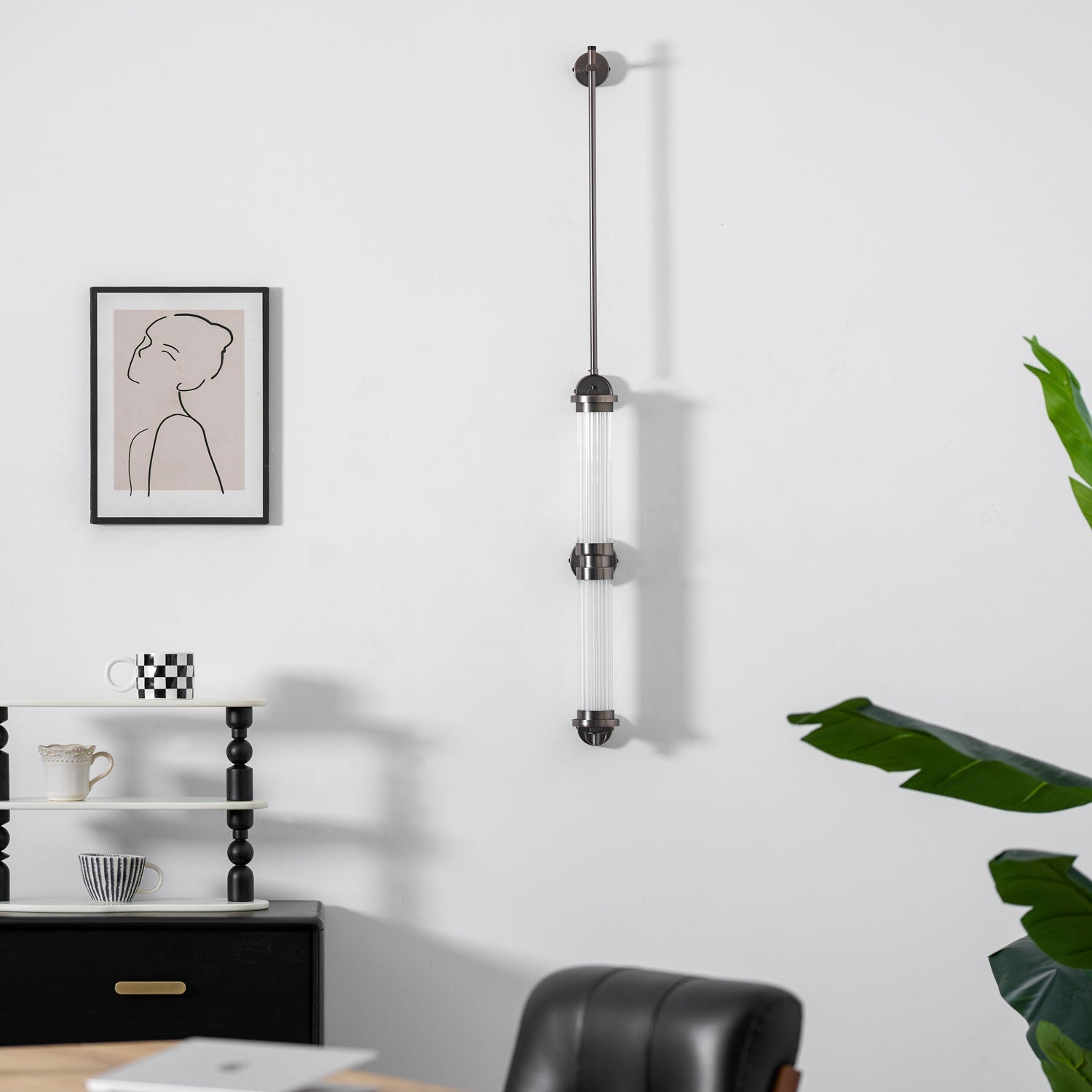 Xeso Vertical Wall Light