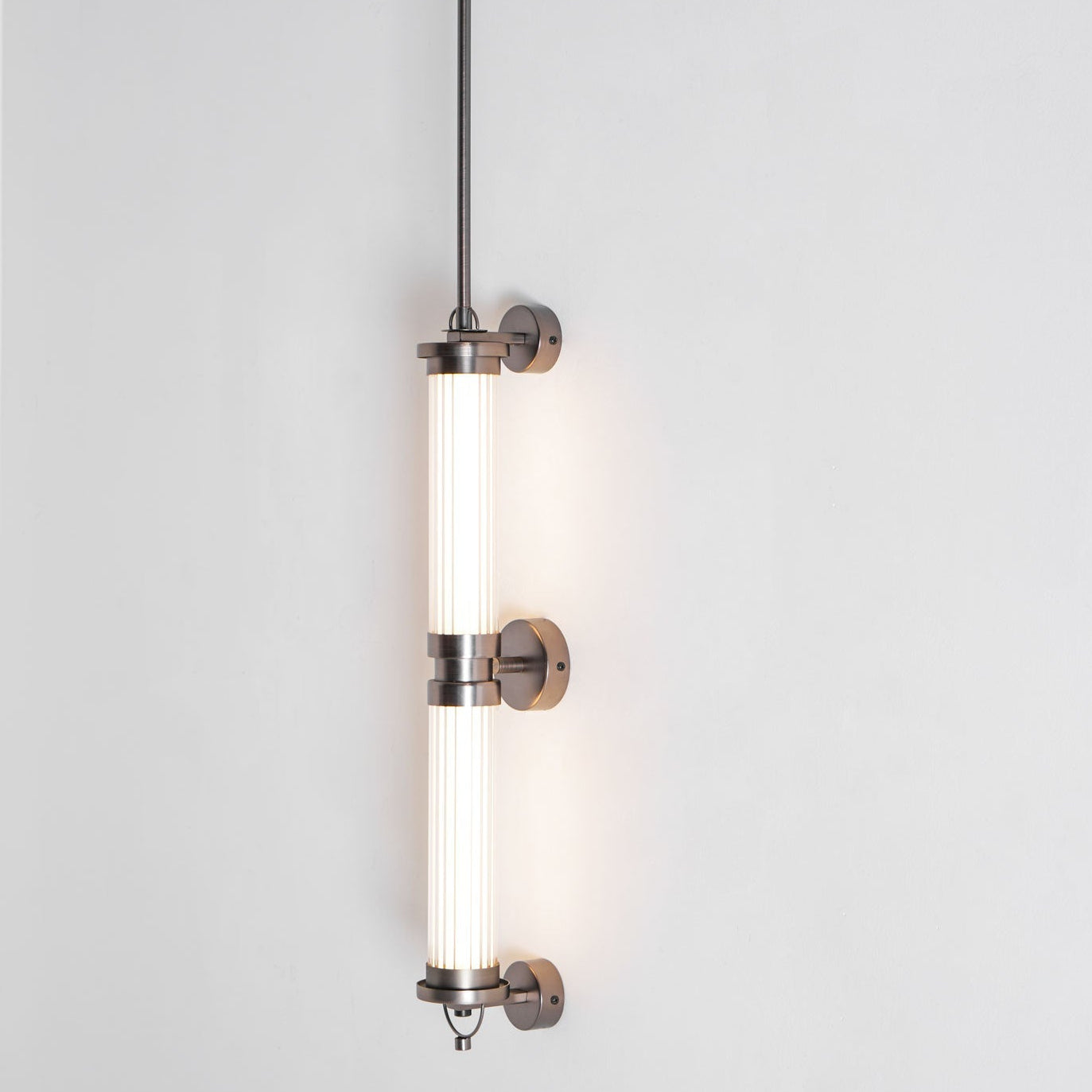 Xeso Vertical Wall Light