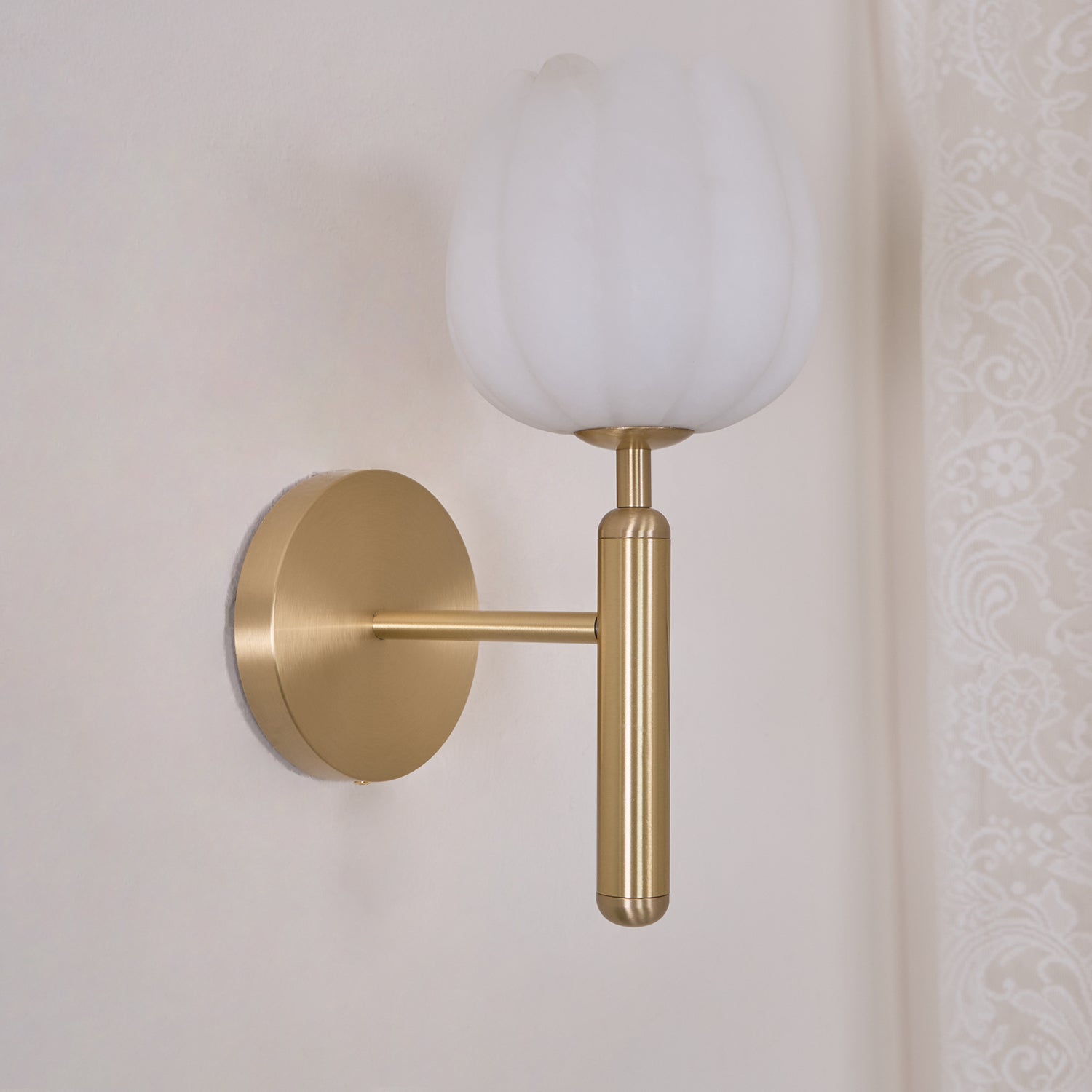 Loza Flower Albaster Wall Light