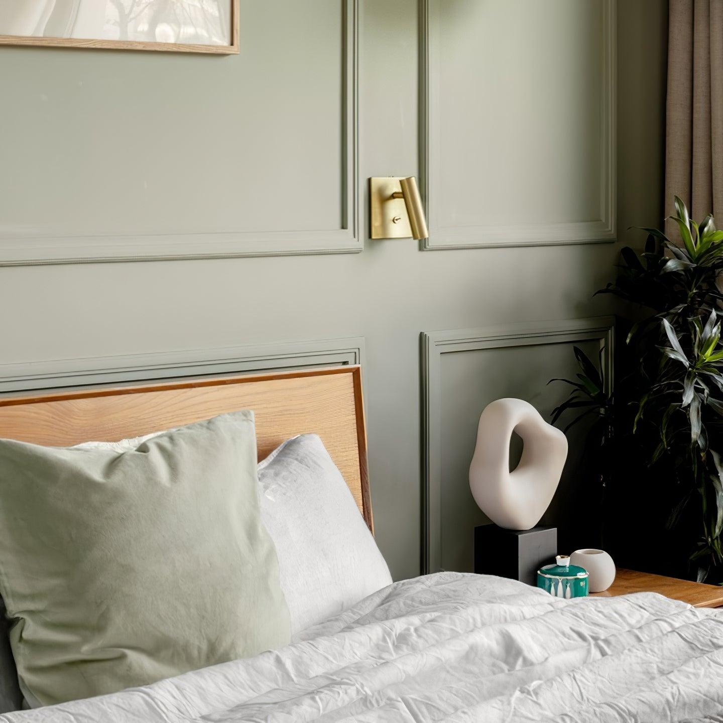 Trilvor Wall Light