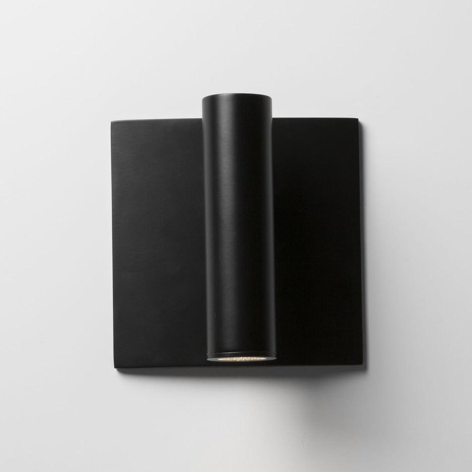 Trilvor Wall Light