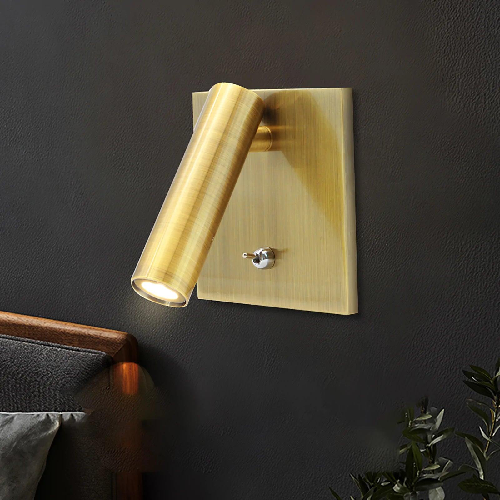 Trilvor Wall Light