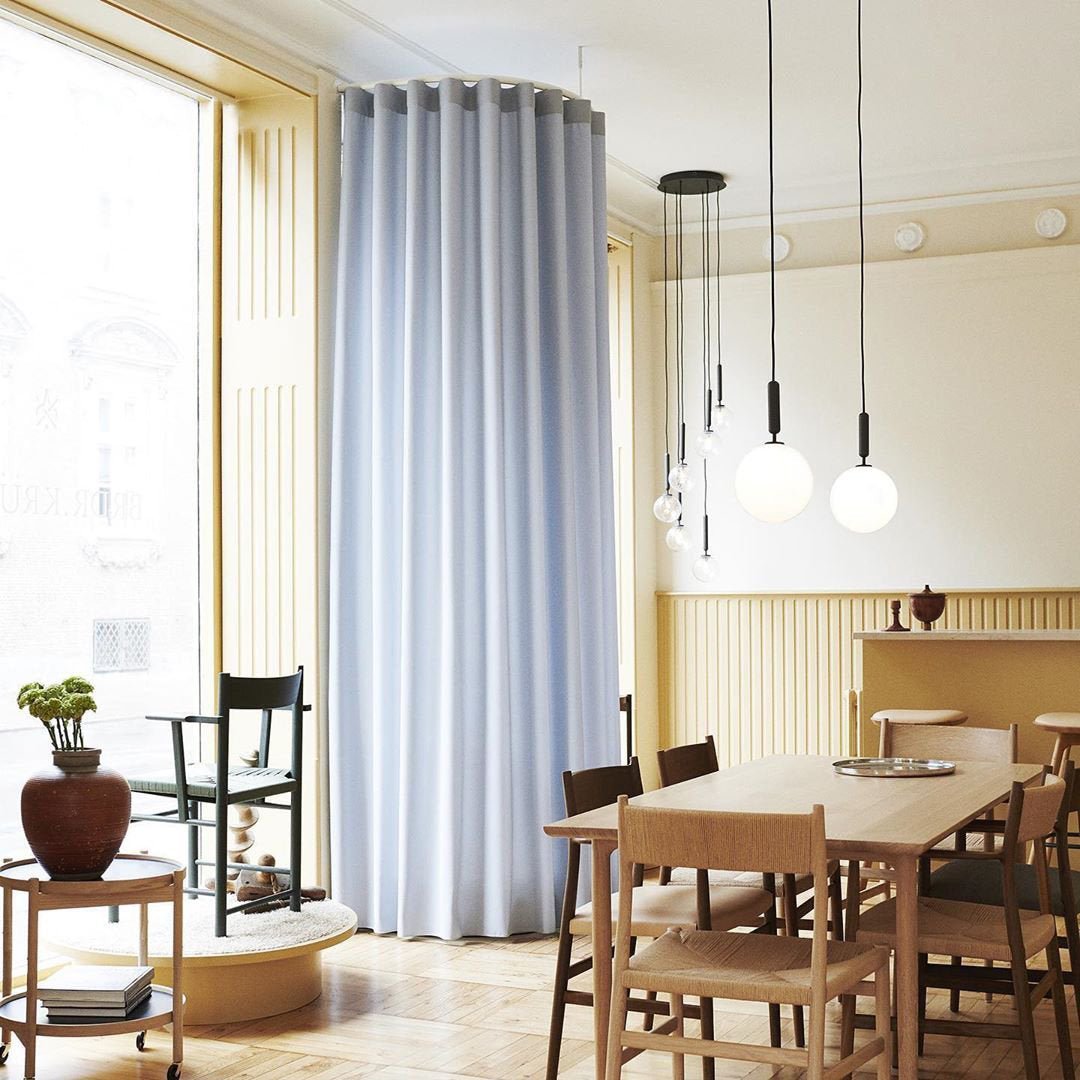 Sircae Orb Pendant Light