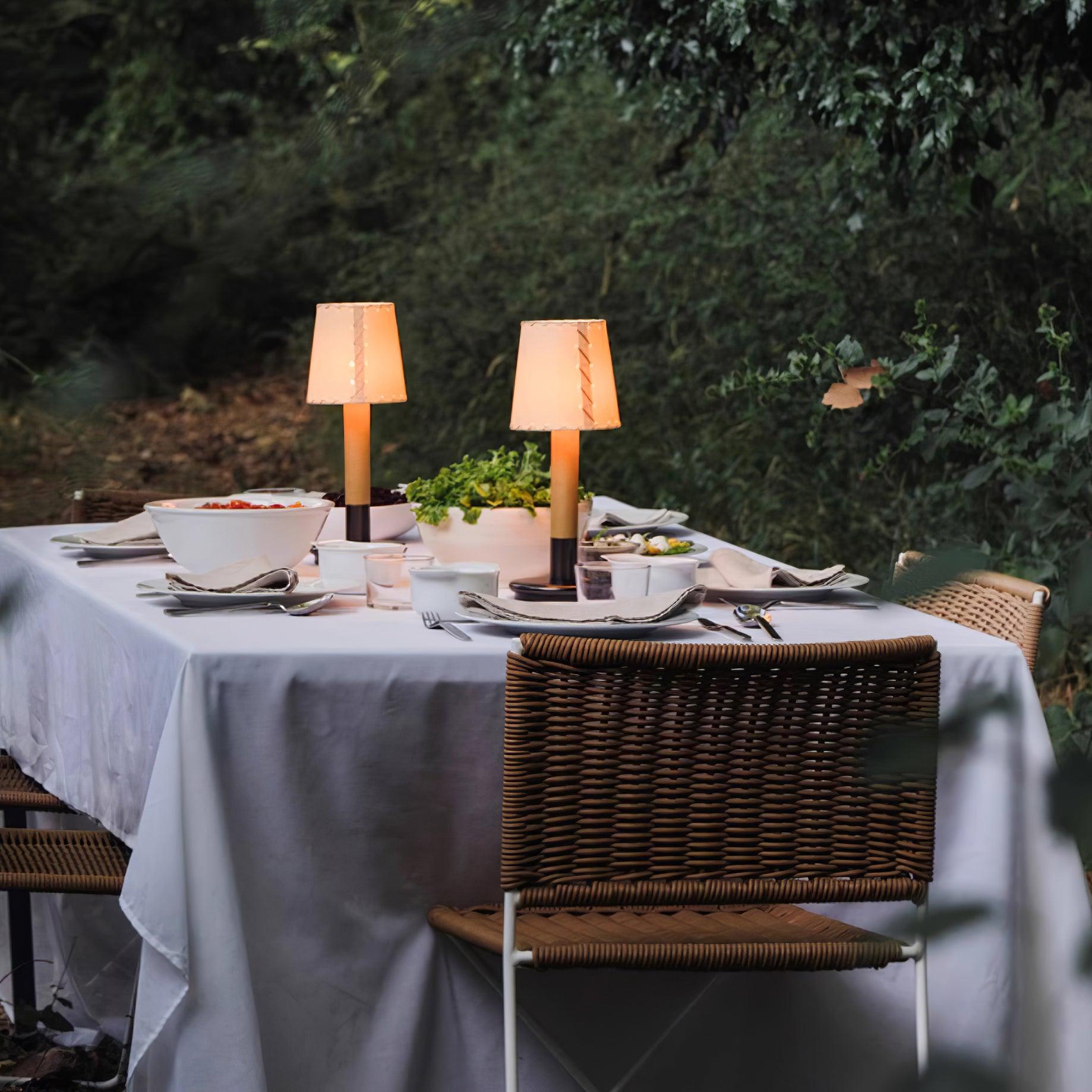 Quarivo Table Lamp