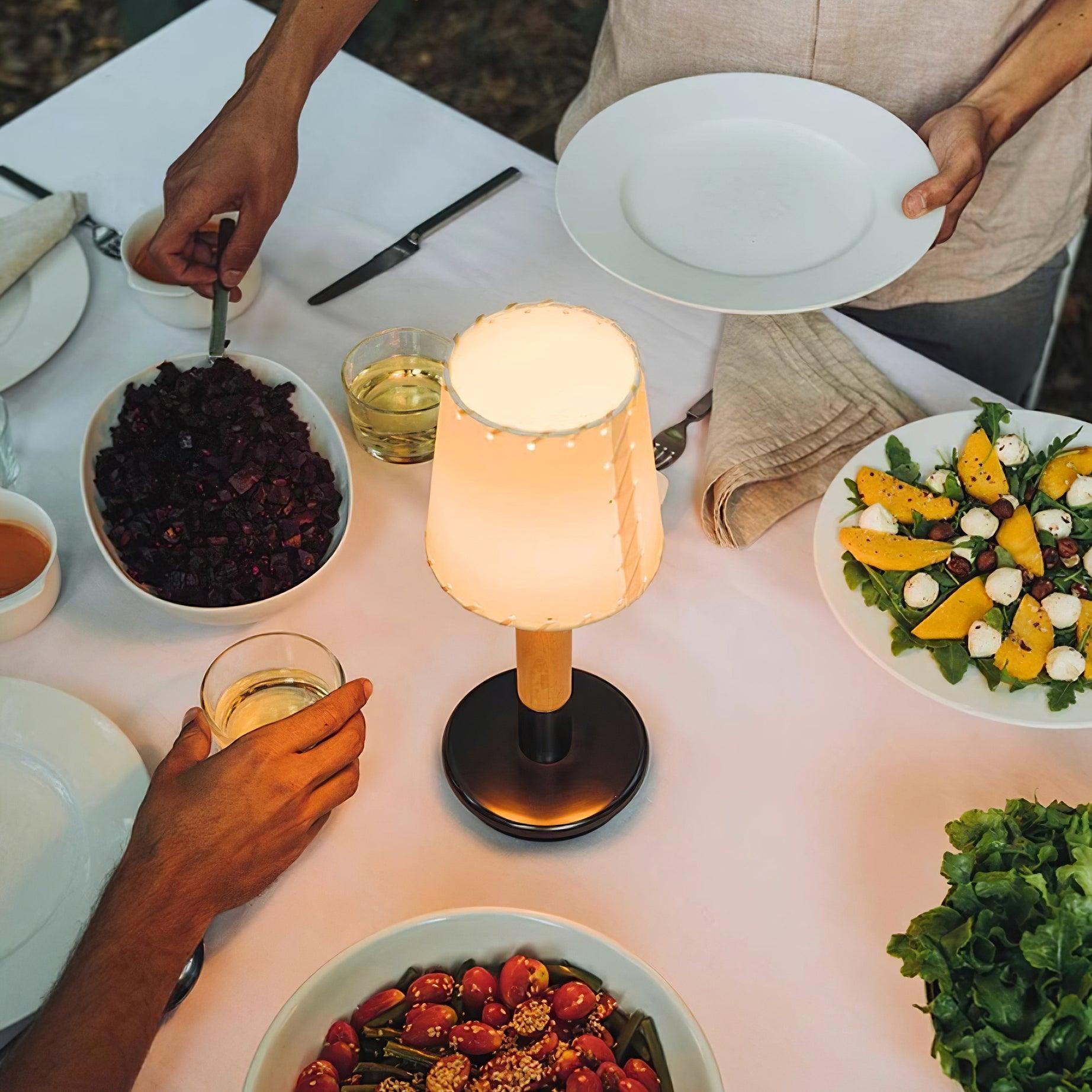 Quarivo Table Lamp