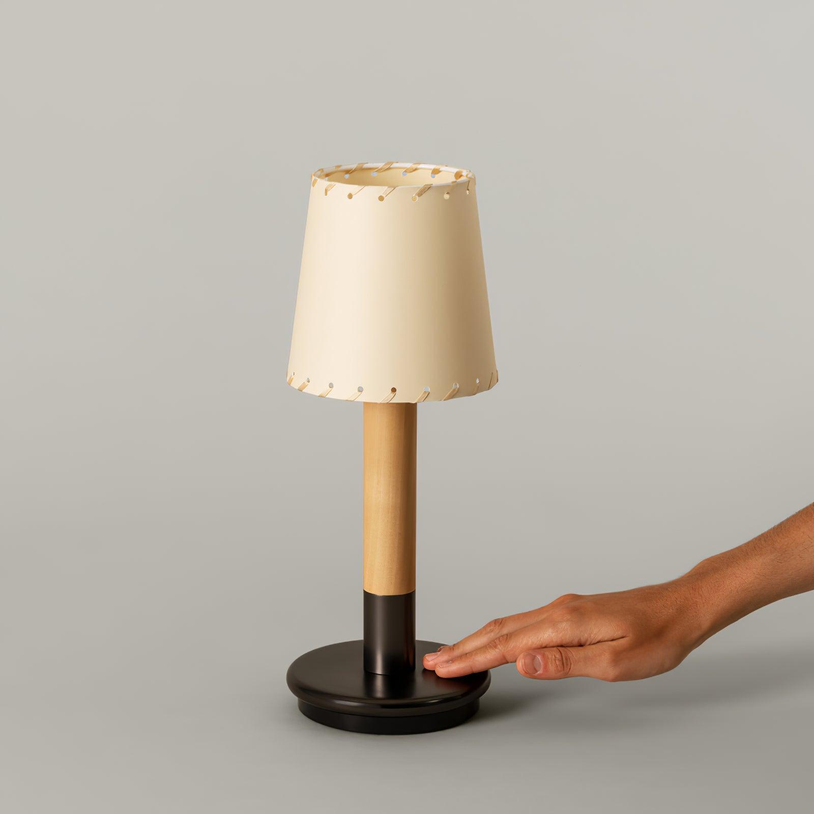 Quarivo Table Lamp