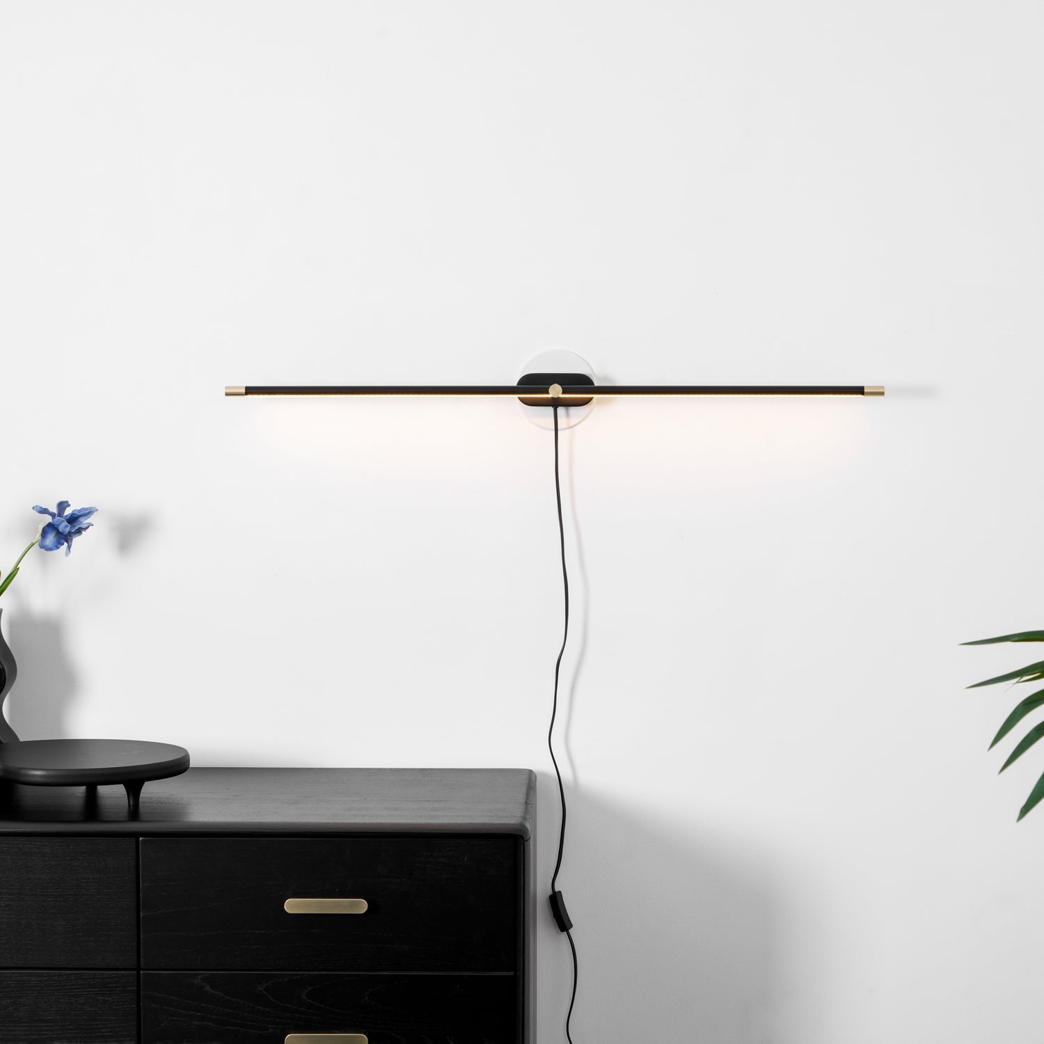 Geo Linear Wall Light