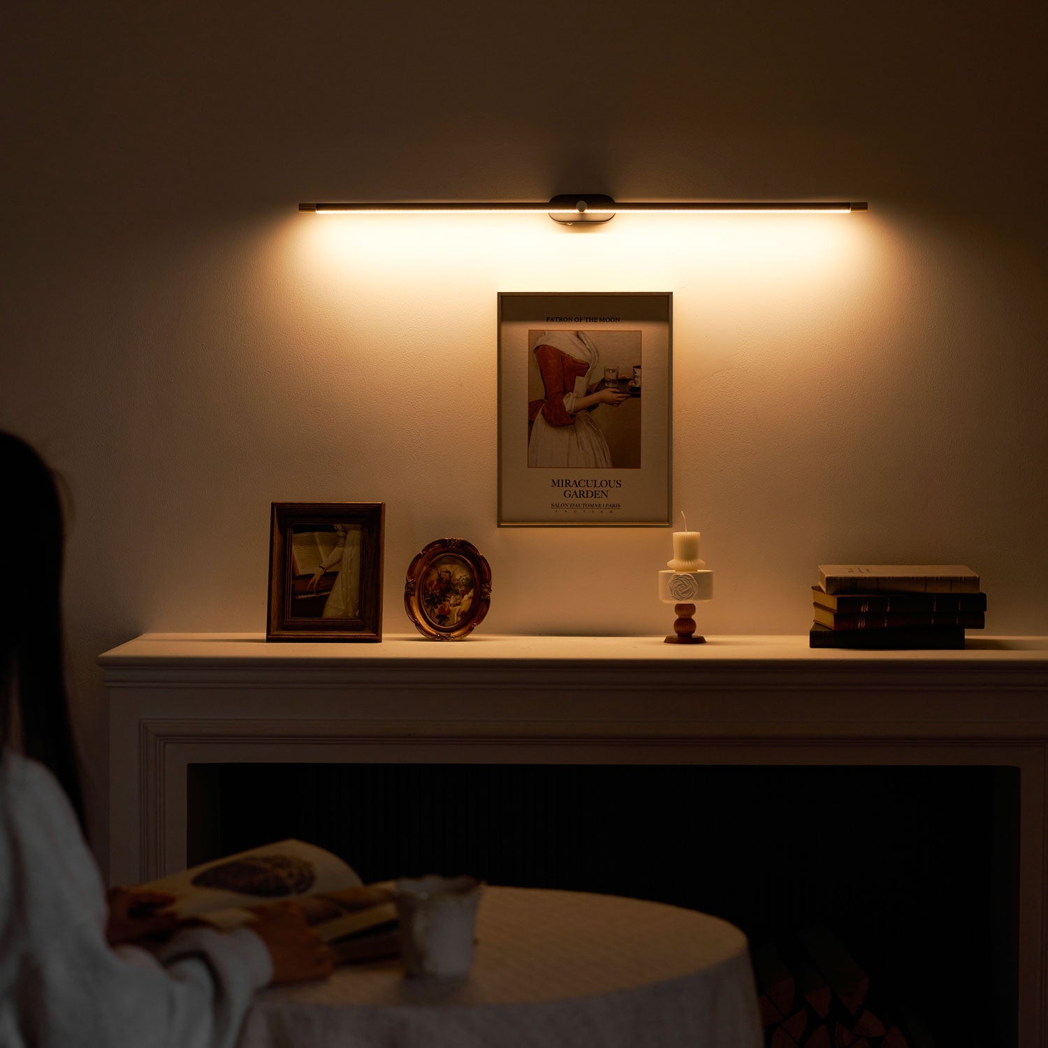 Reyton Rechargable Linear Wall Light