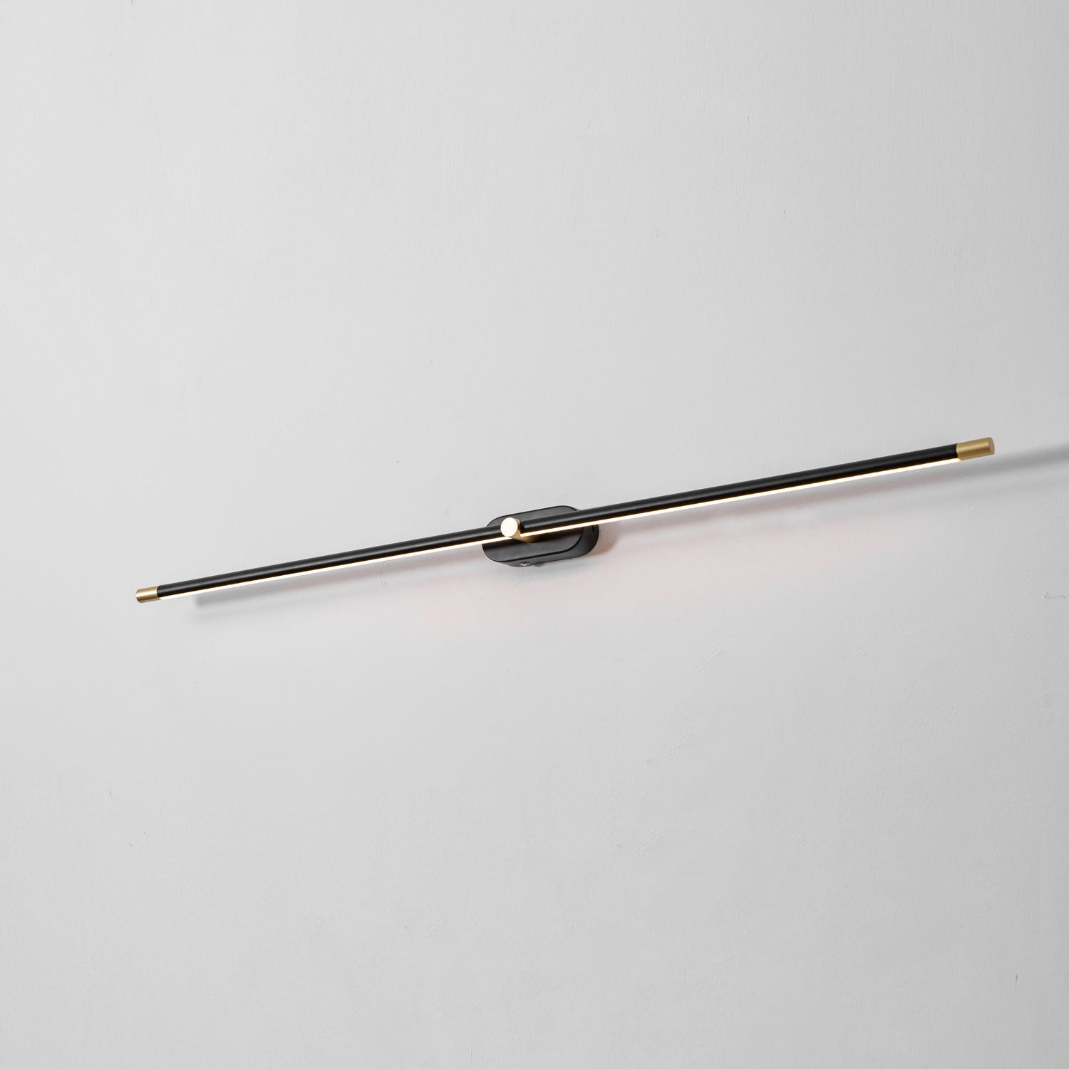 Reyton Rechargable Linear Wall Light