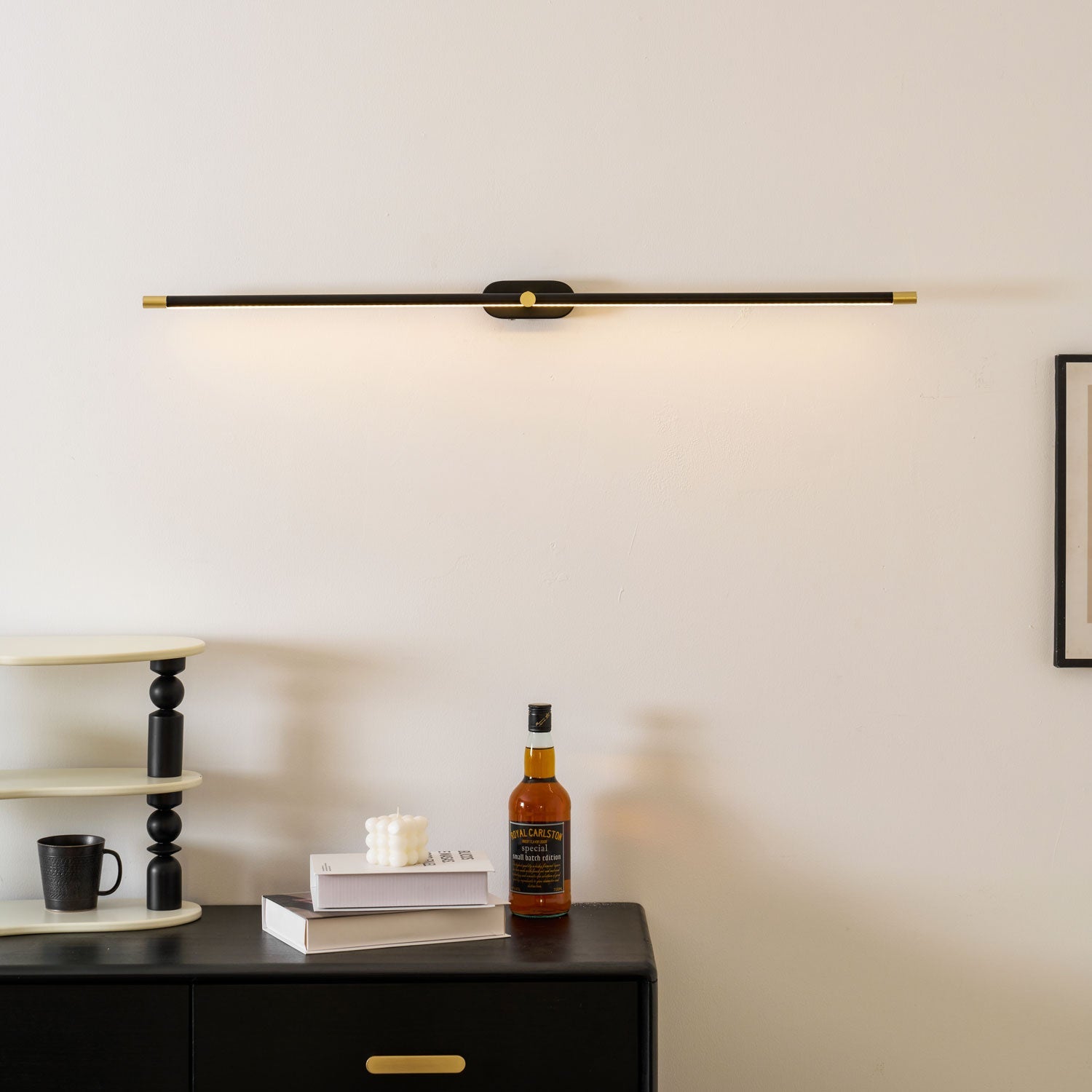 Reyton Rechargable Linear Wall Light