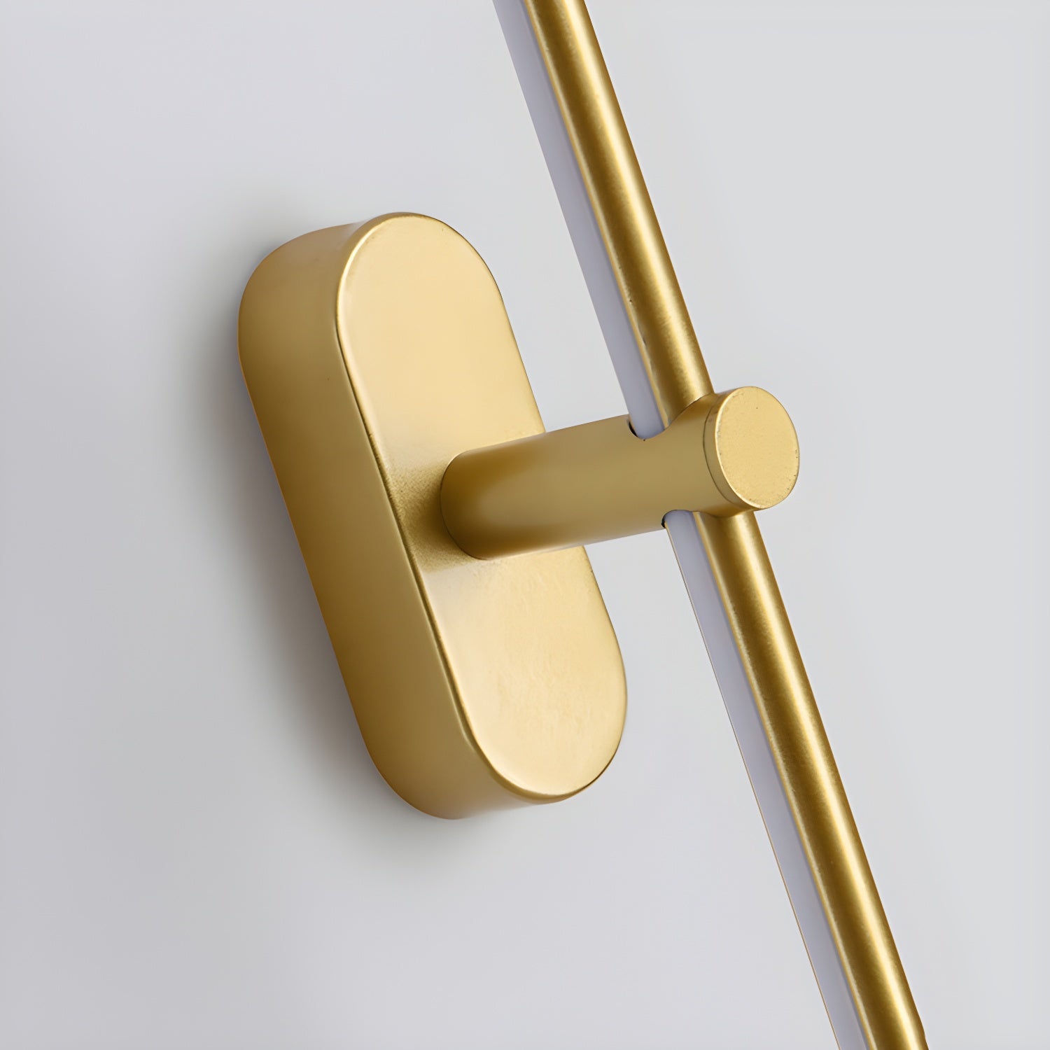 Reyton Rechargable Linear Wall Light