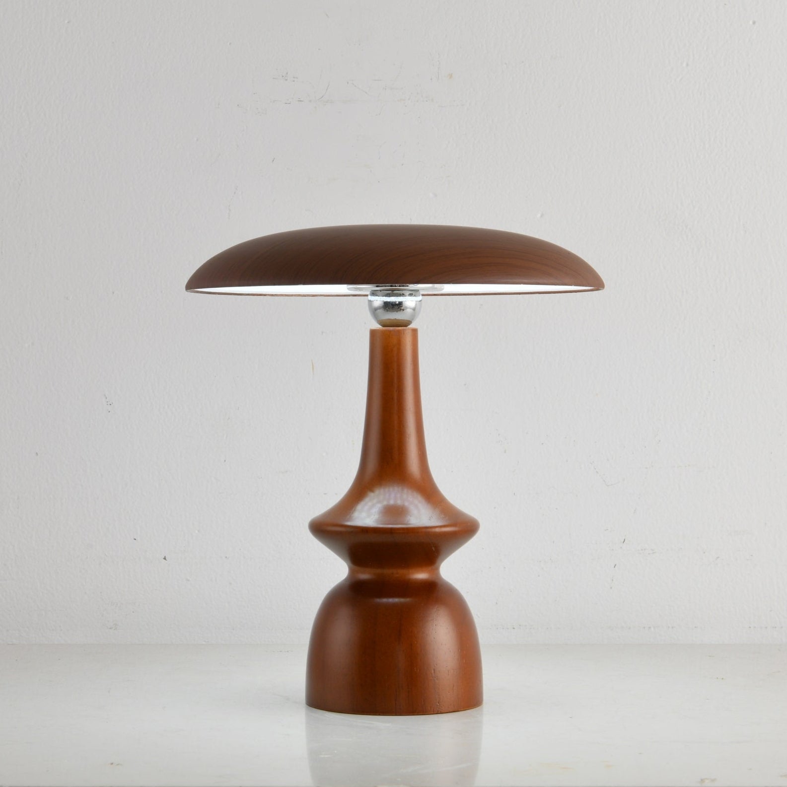 Milveto Table Lamp