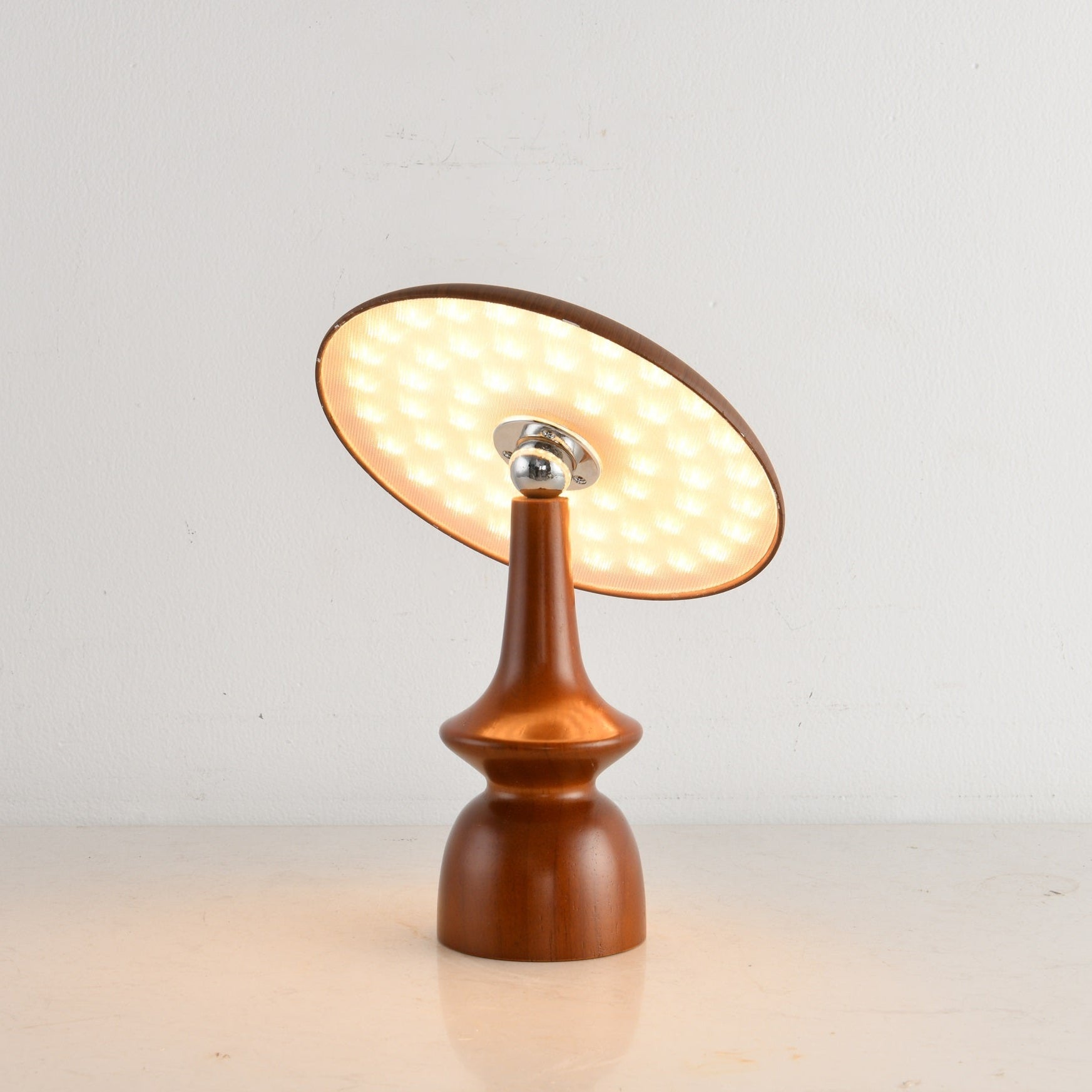 Milveto Table Lamp