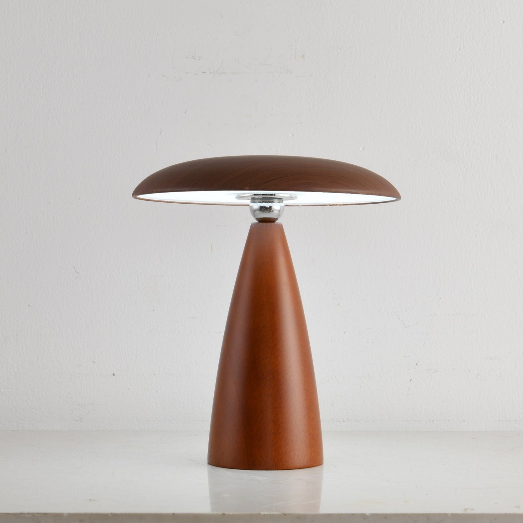 Milveto Table Lamp