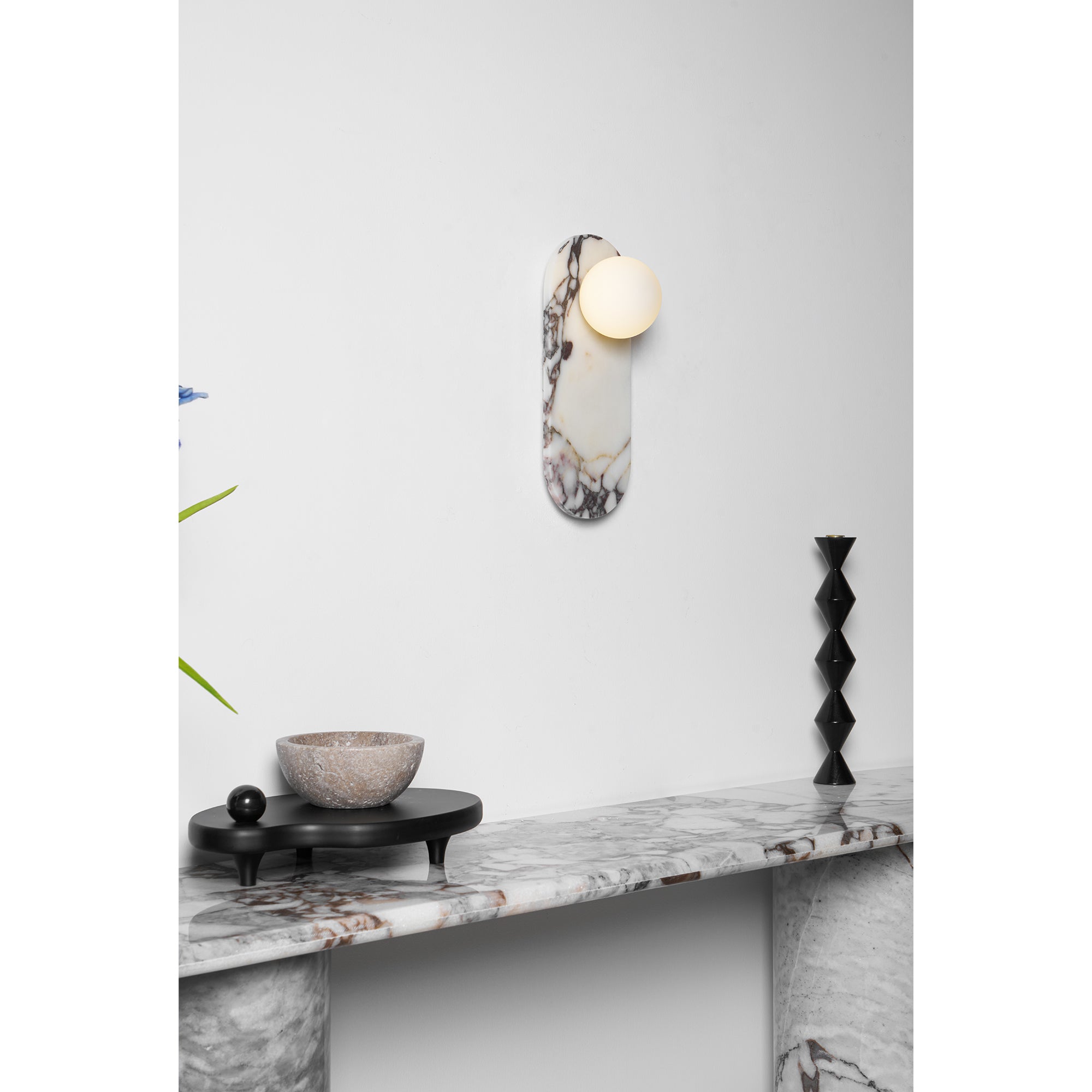 Glenu Globe Wall Light
