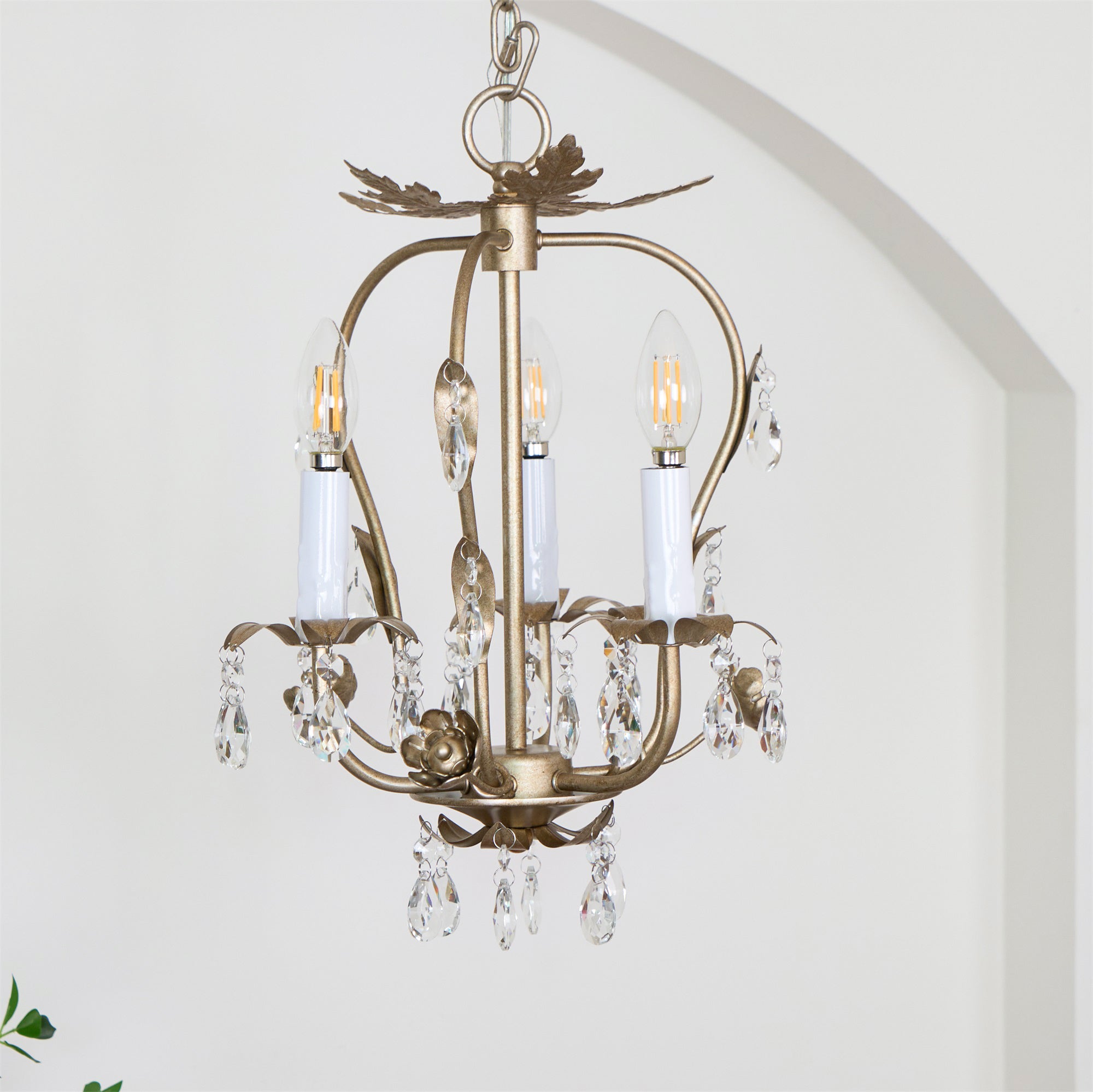 Wynnia Vintage Chandelier