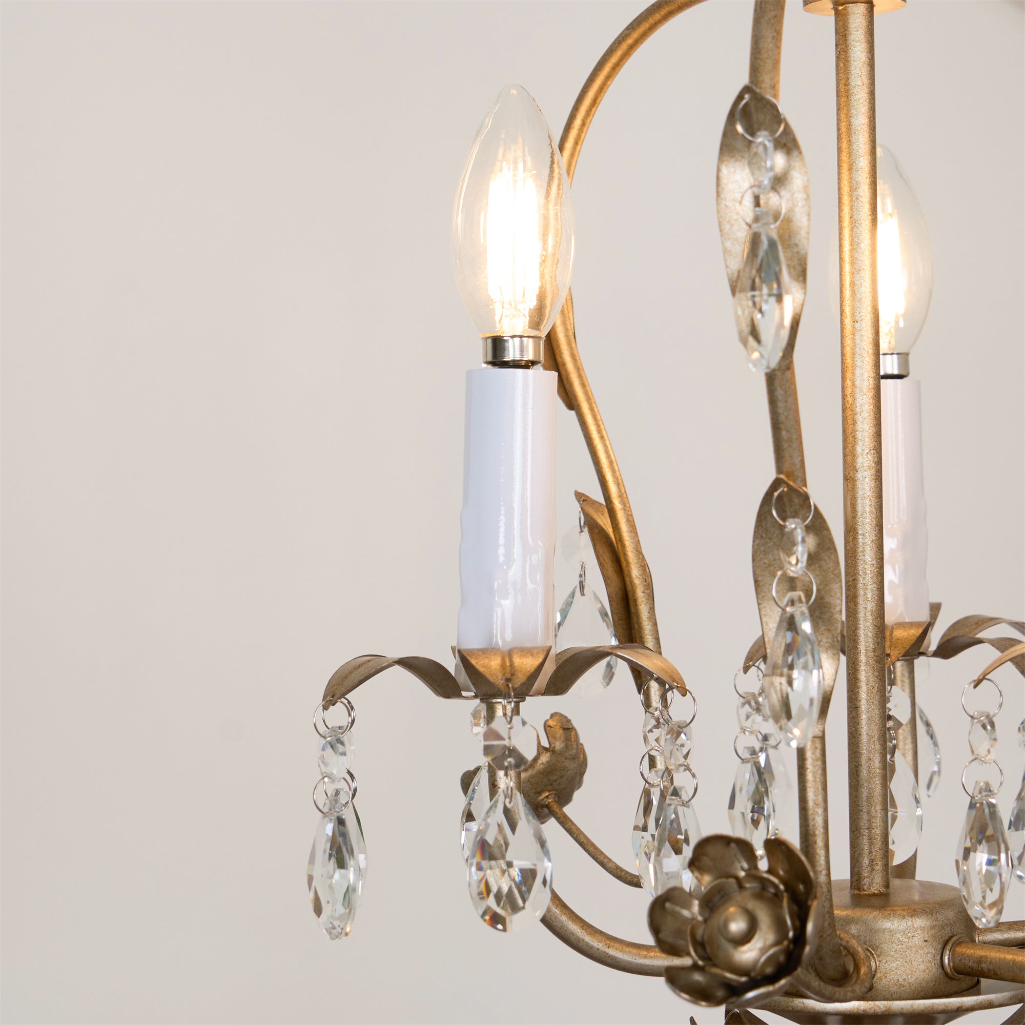 Wynnia Vintage Chandelier