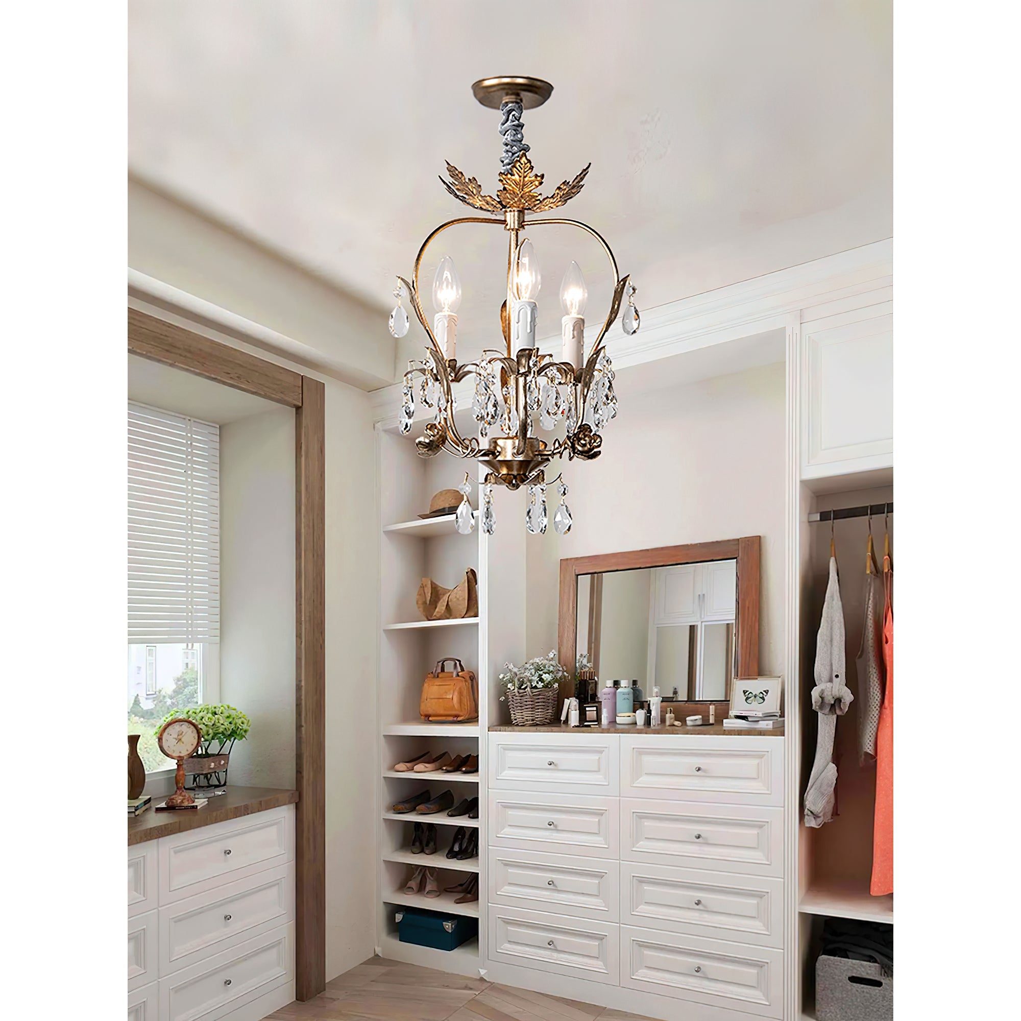 Wynnia Vintage Chandelier