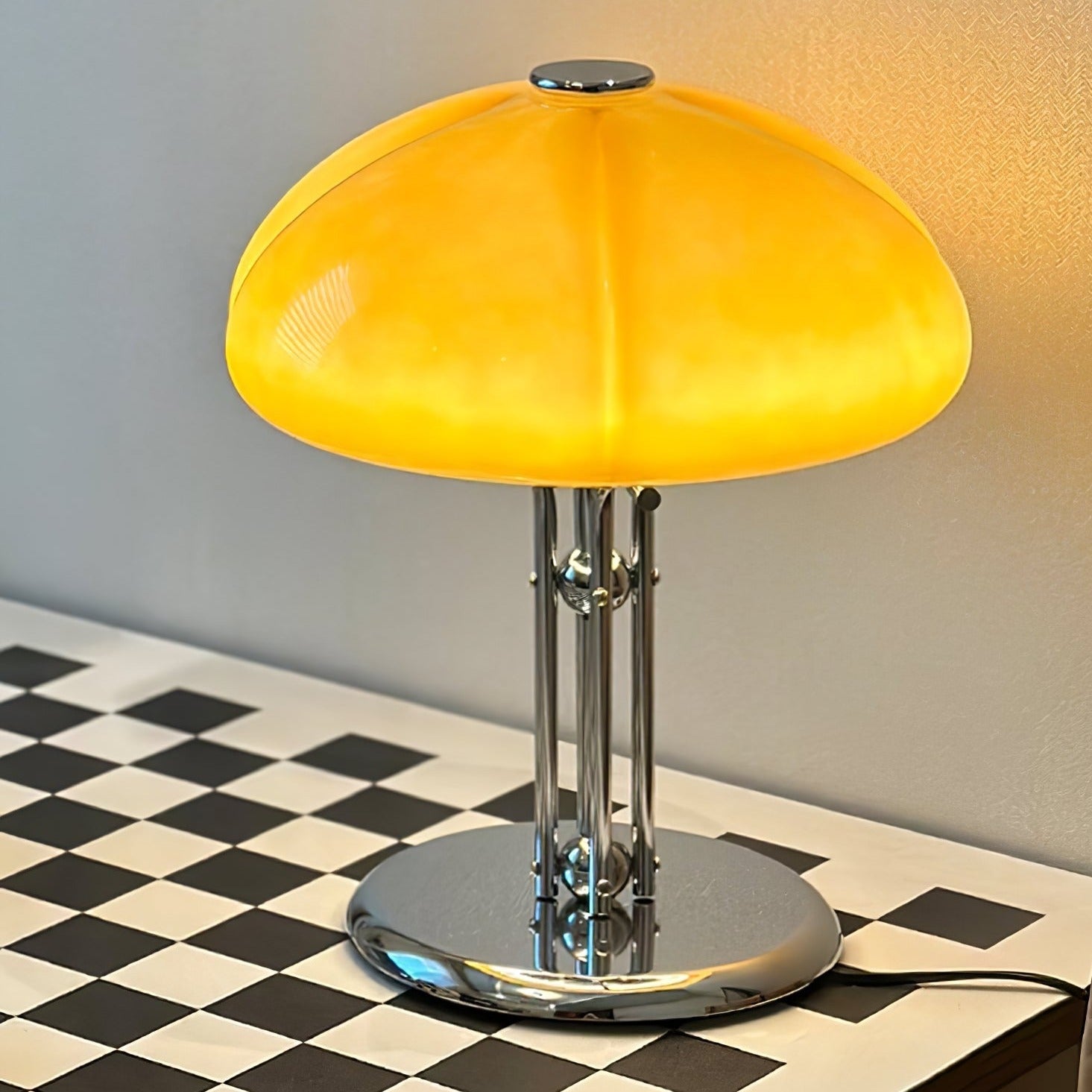 Pilzin Table Lamp