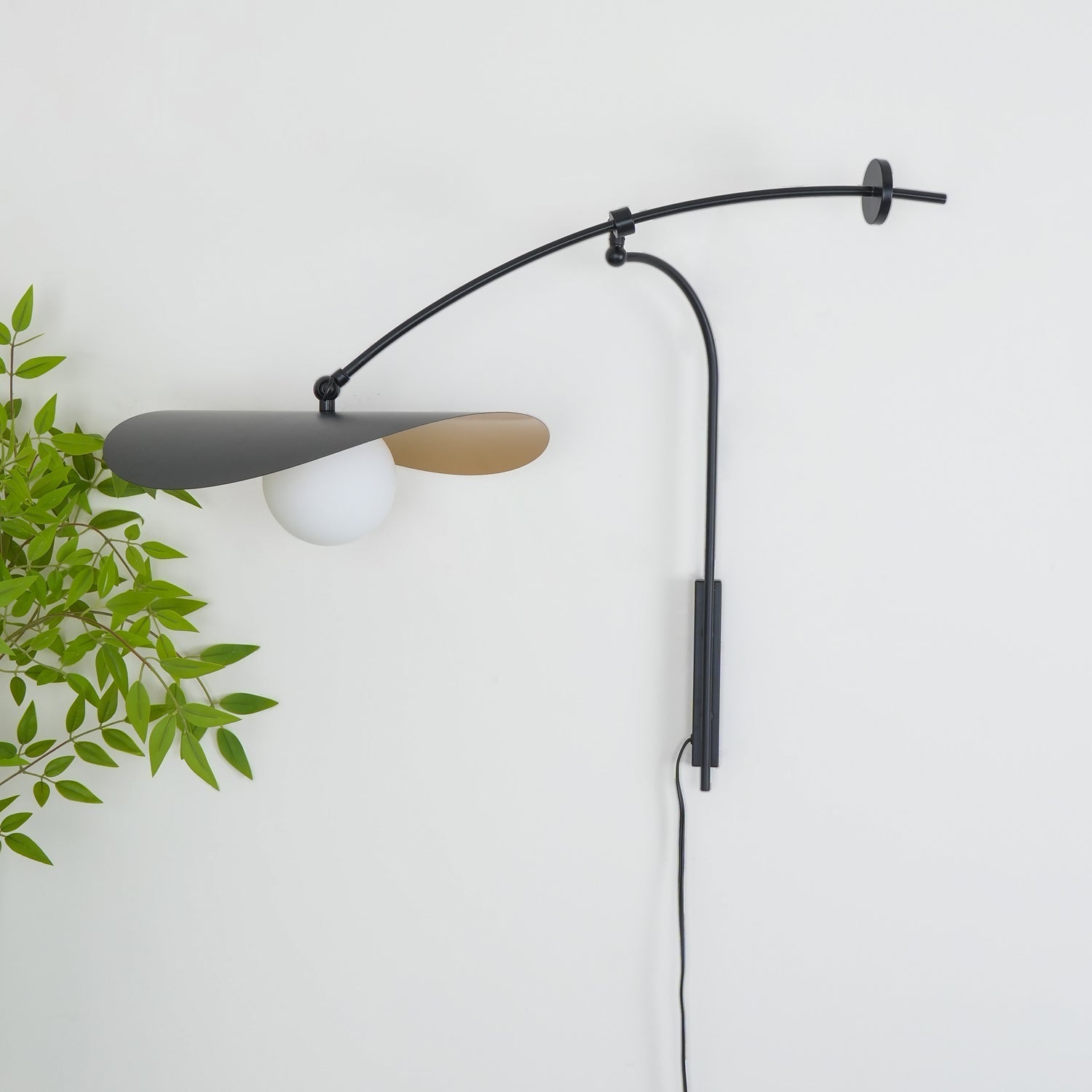 Venado Wall Light