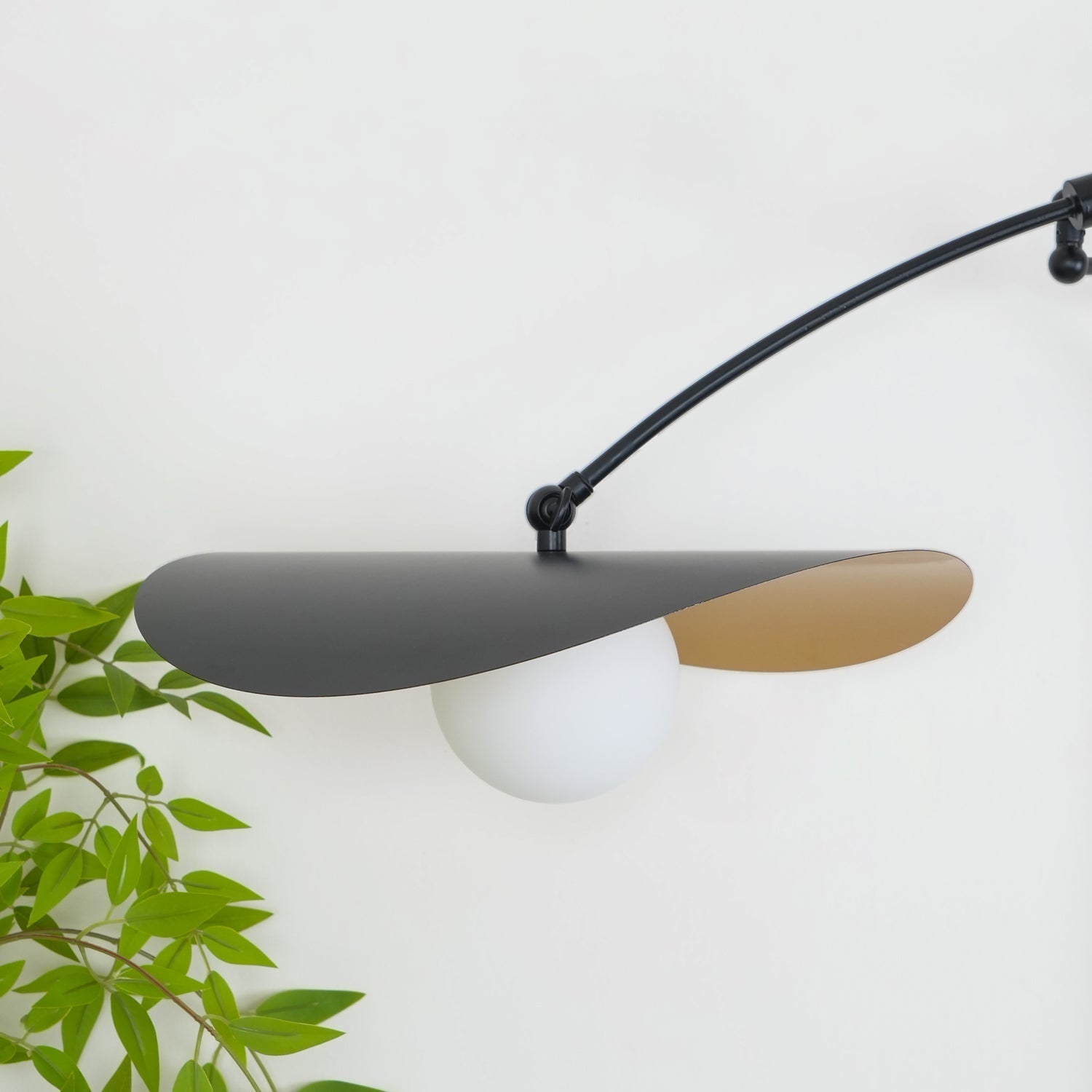 Venado Wall Light