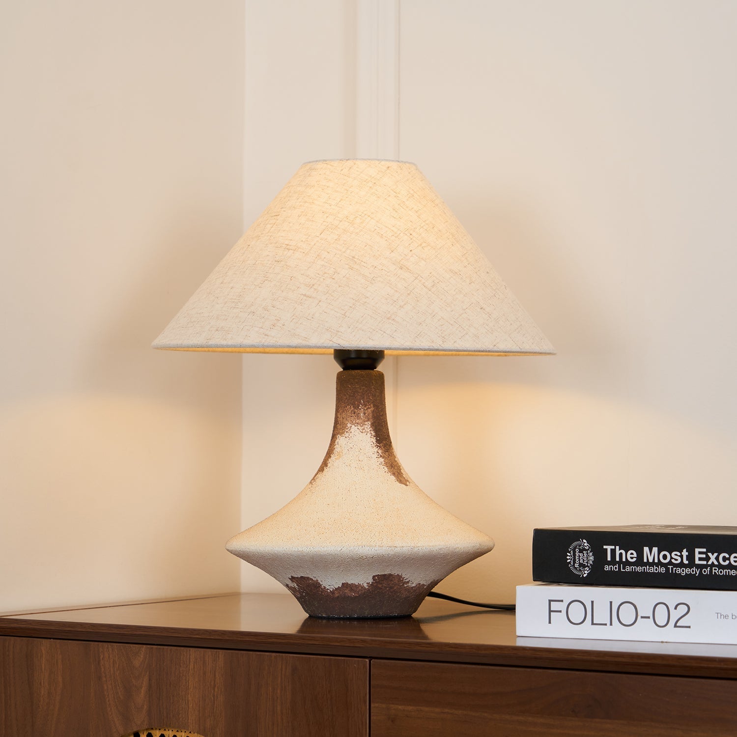 Nespal Table Lamp
