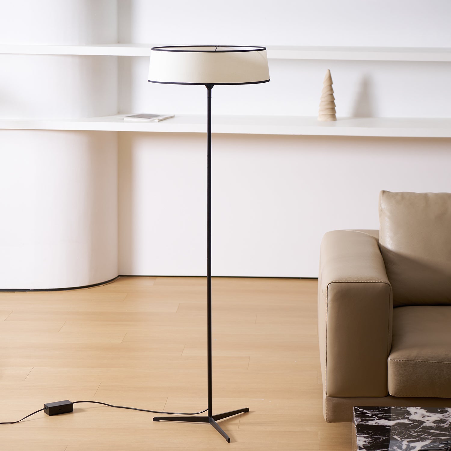Delema Floor Lamp