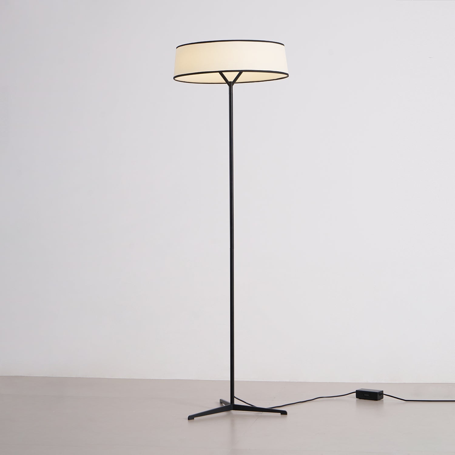 Delema Floor Lamp
