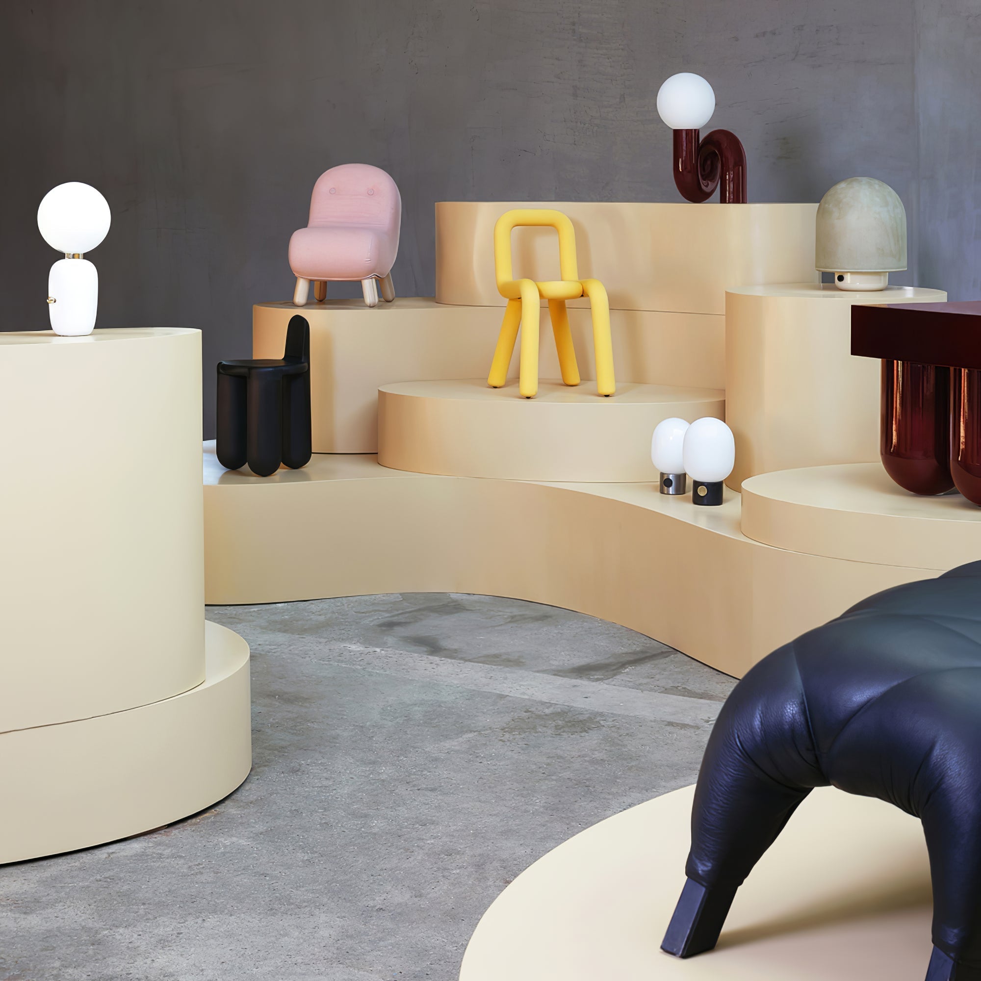 Curlshape Table Lamp