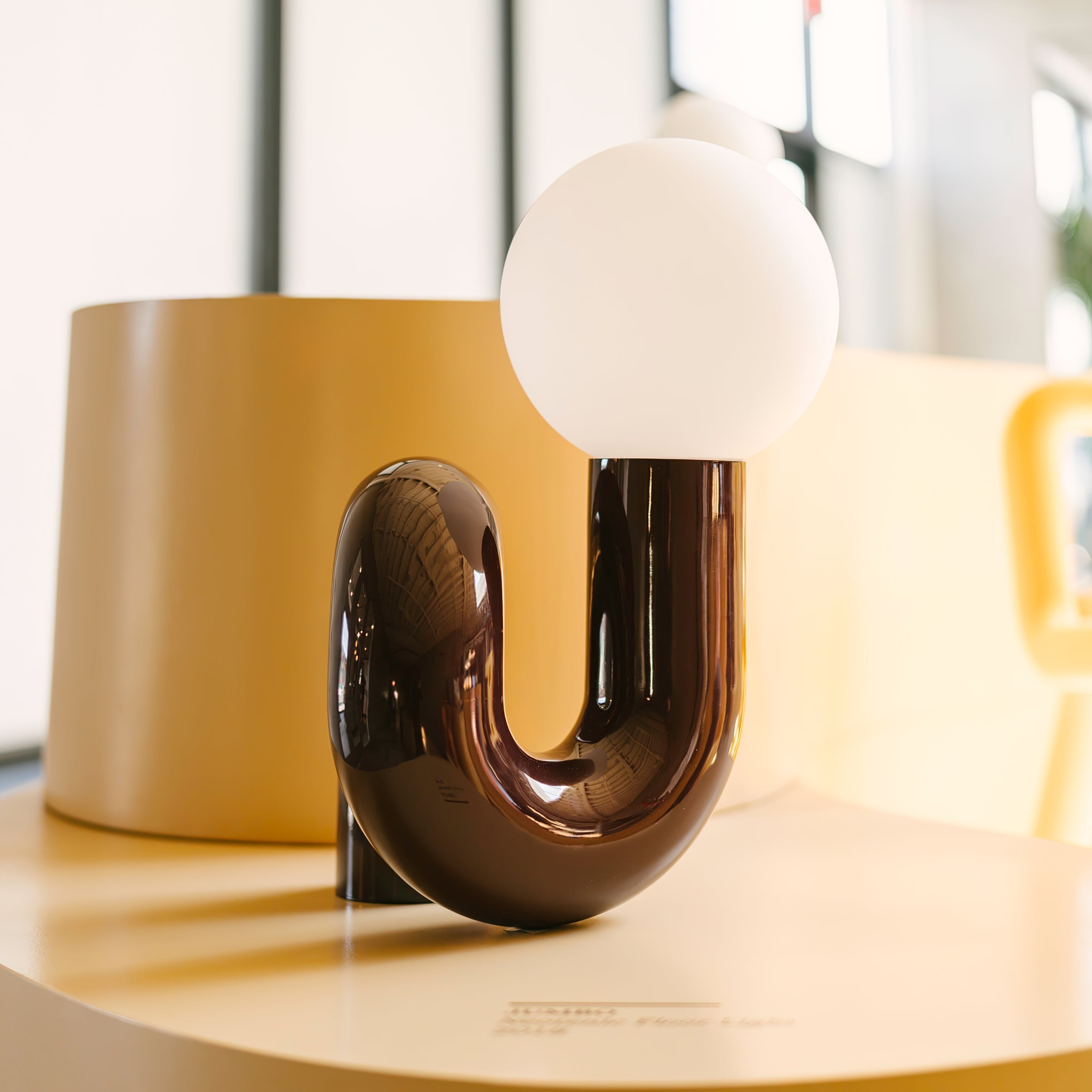Curlshape Table Lamp