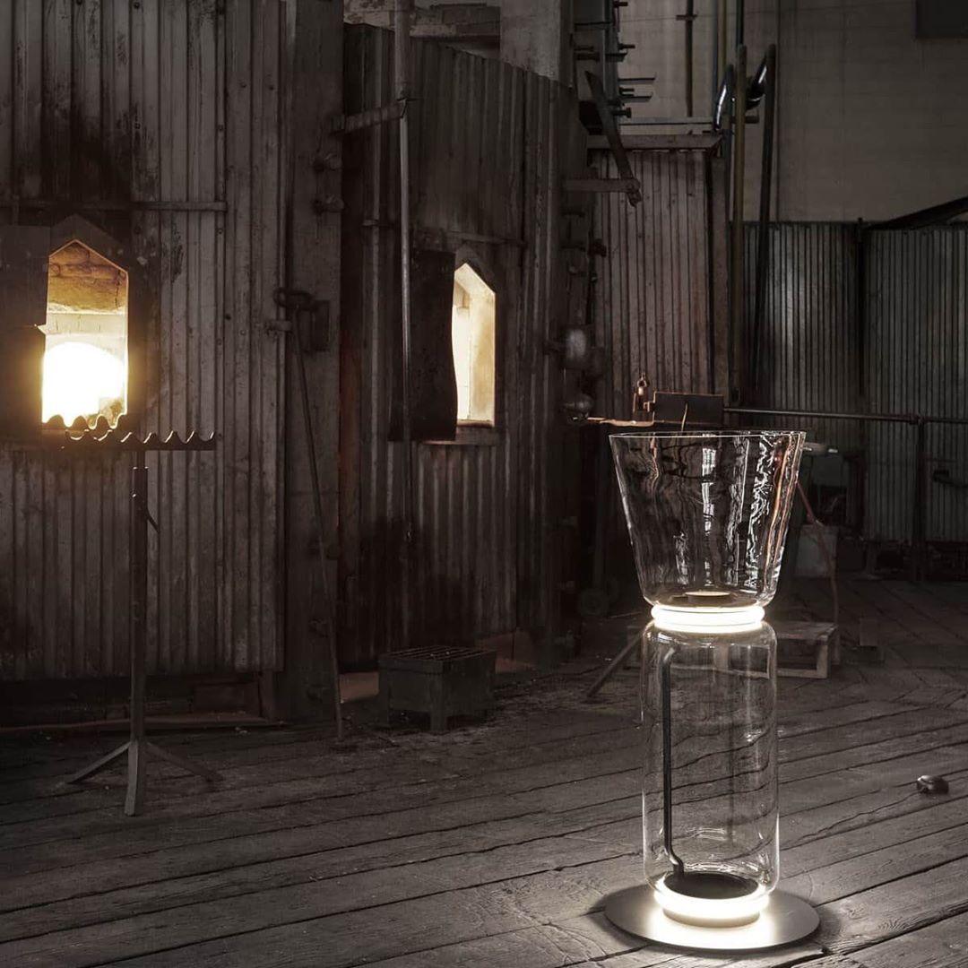 Teyylino Cylindrical Glass Floor Lamp