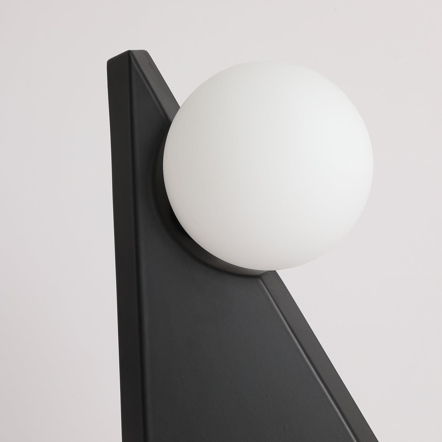 Royan Table Lamp