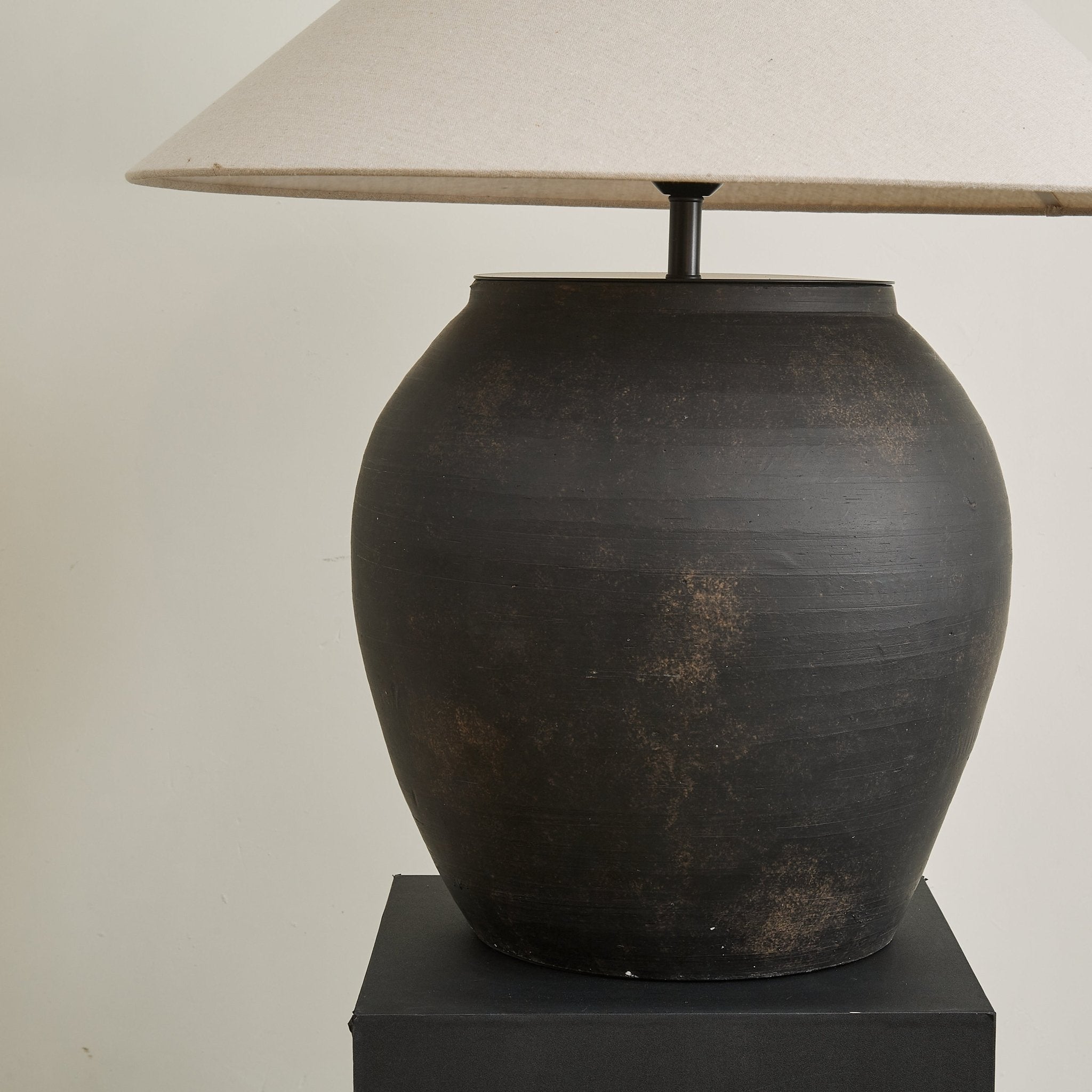 Bonfis Table Lamp