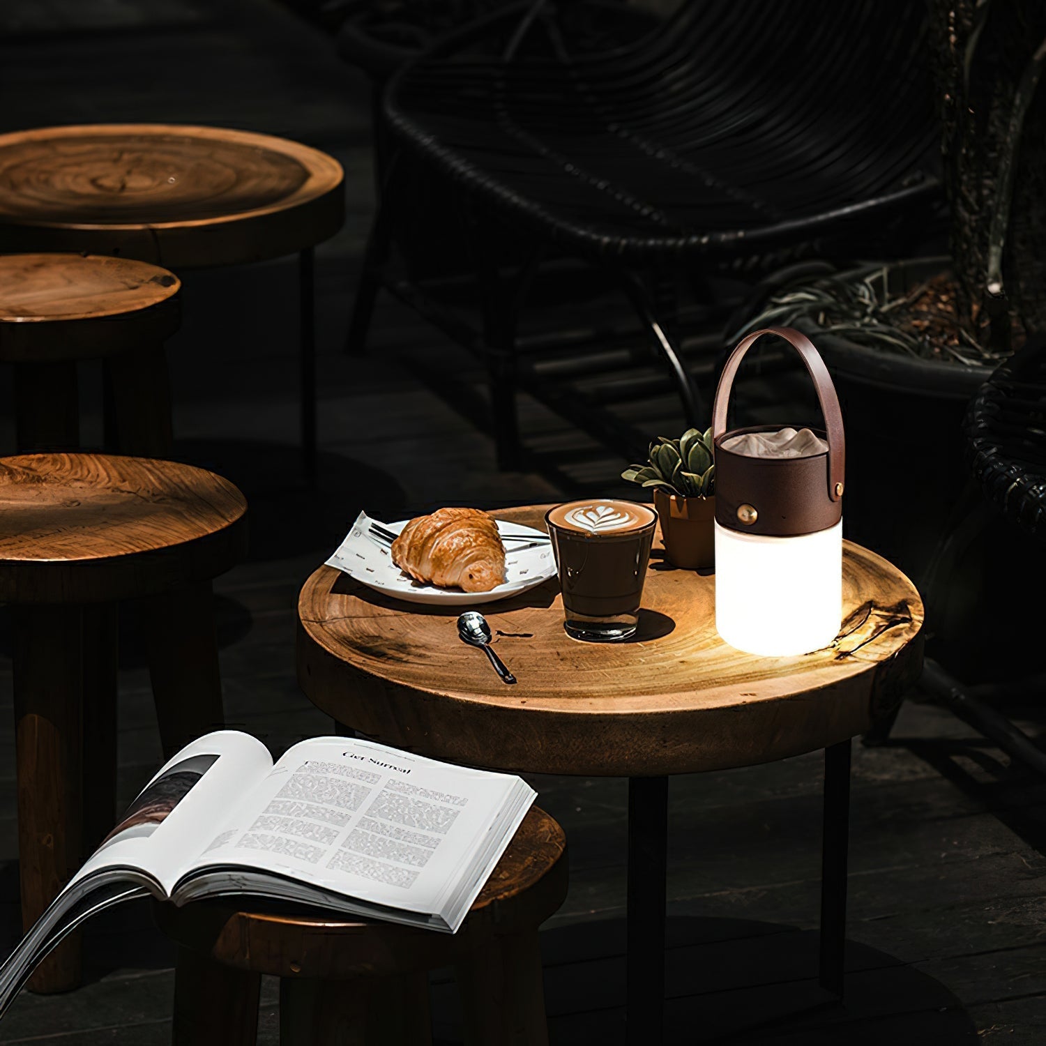 Feno Portable Table Lamp