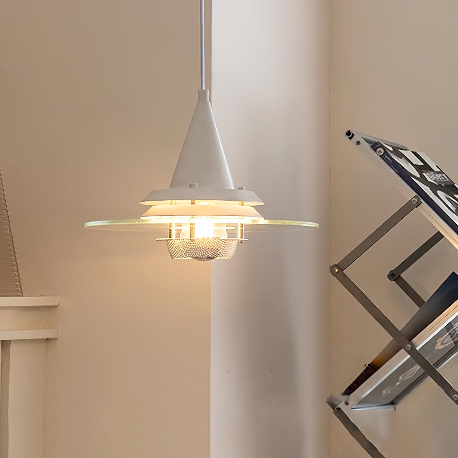 Nemosa Disc Pendant Light