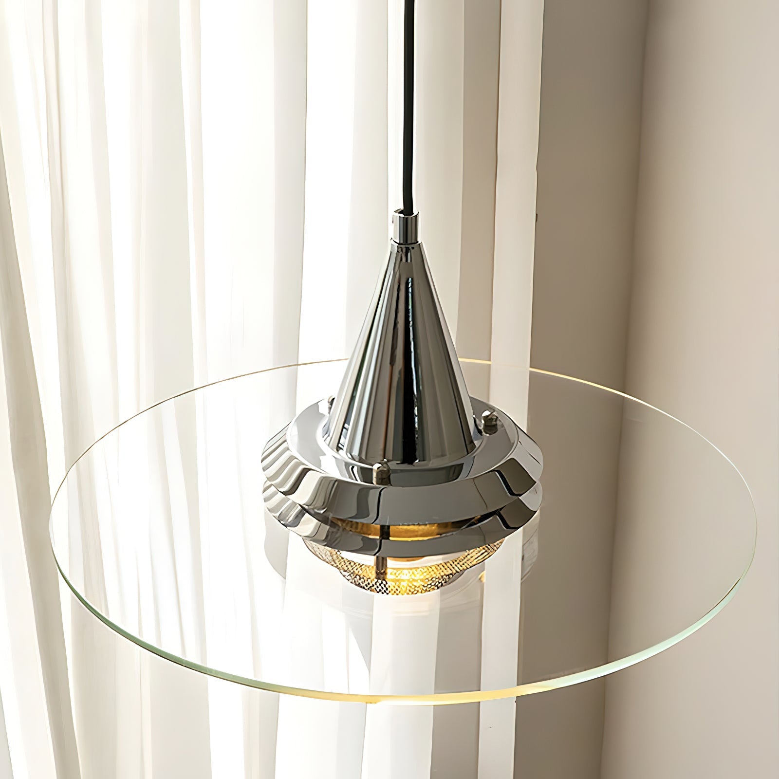 Nemosa Disc Pendant Light