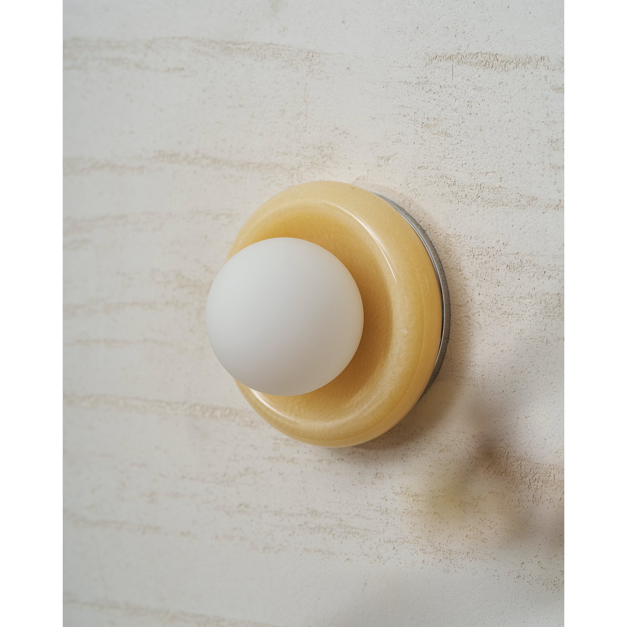 Daleaan Wall Light