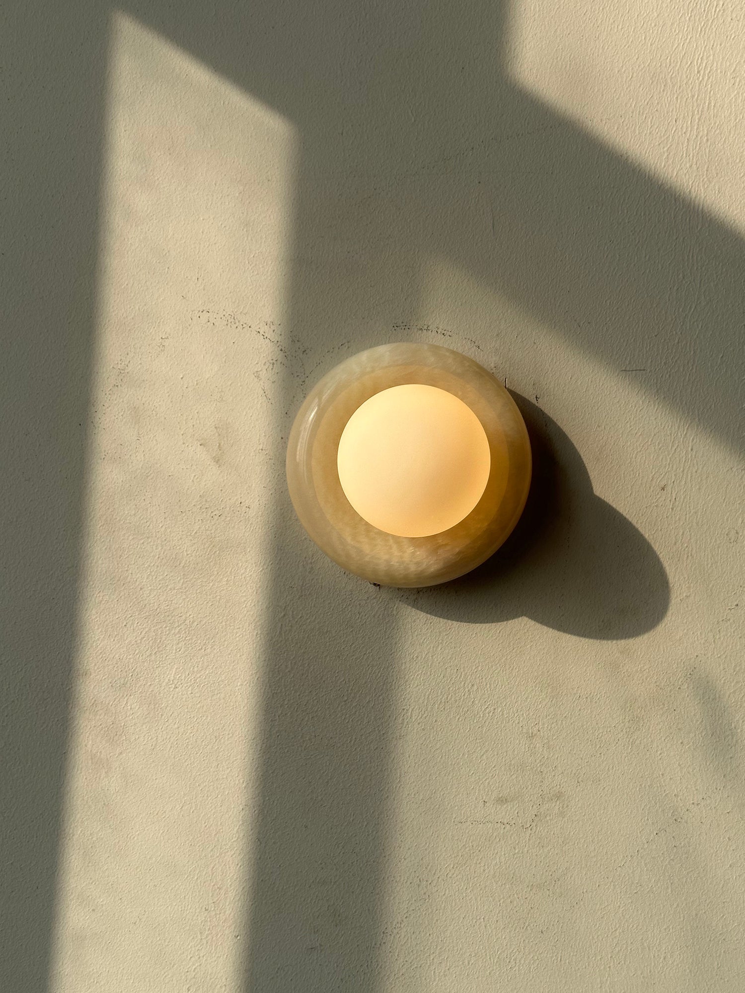 Daleaan Wall Light