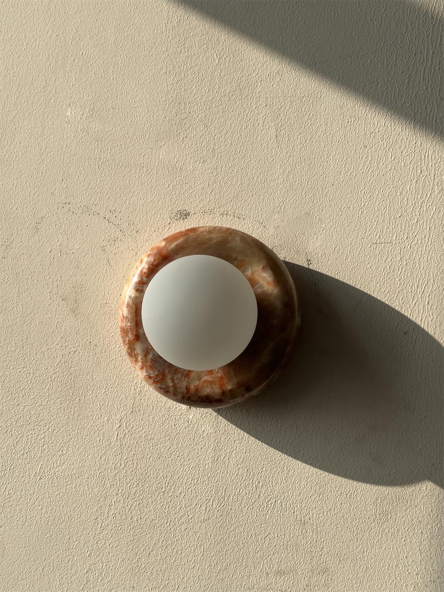 Daleaan Wall Light