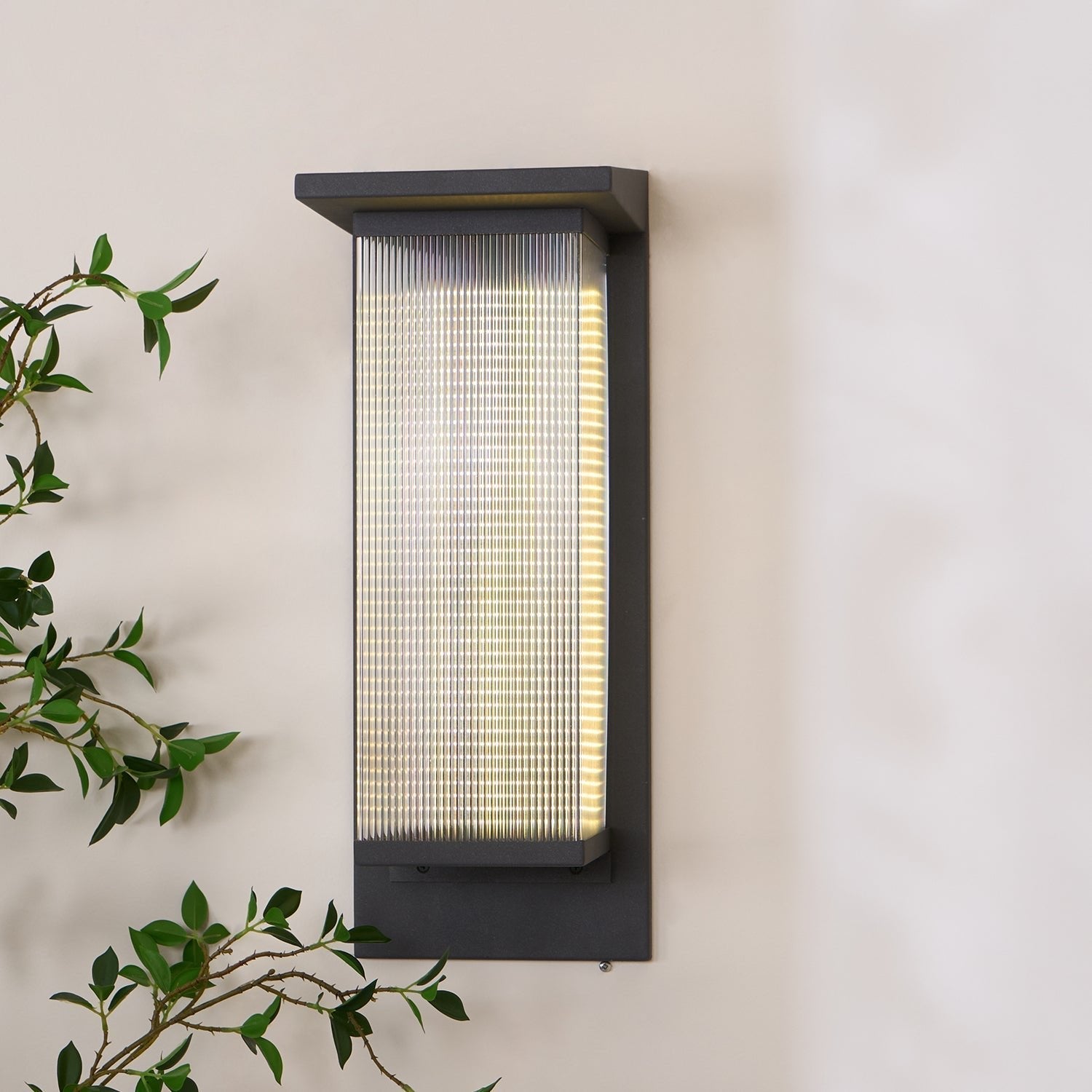 Eloran Outdoor Wall Light