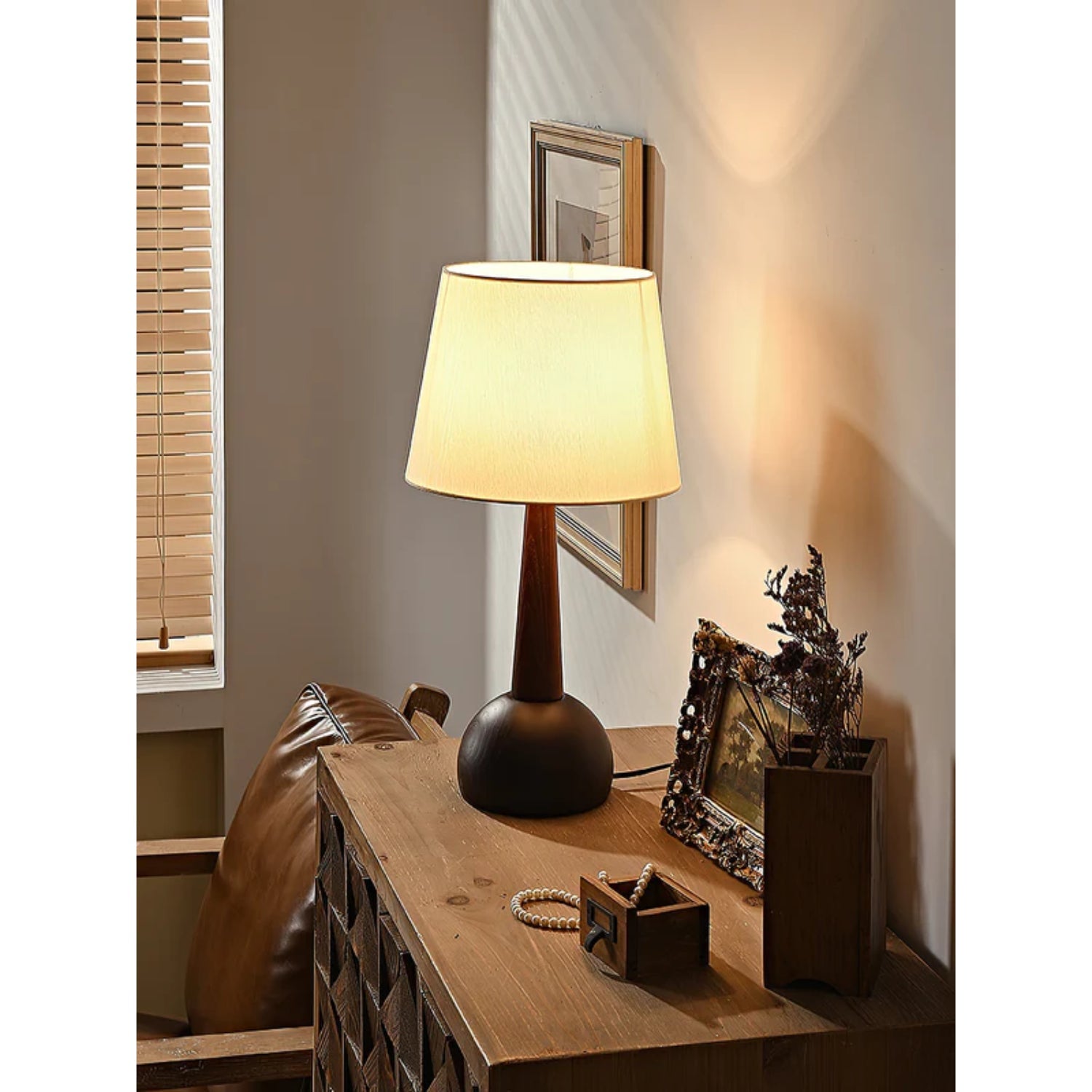 Oliwes Table Lamp