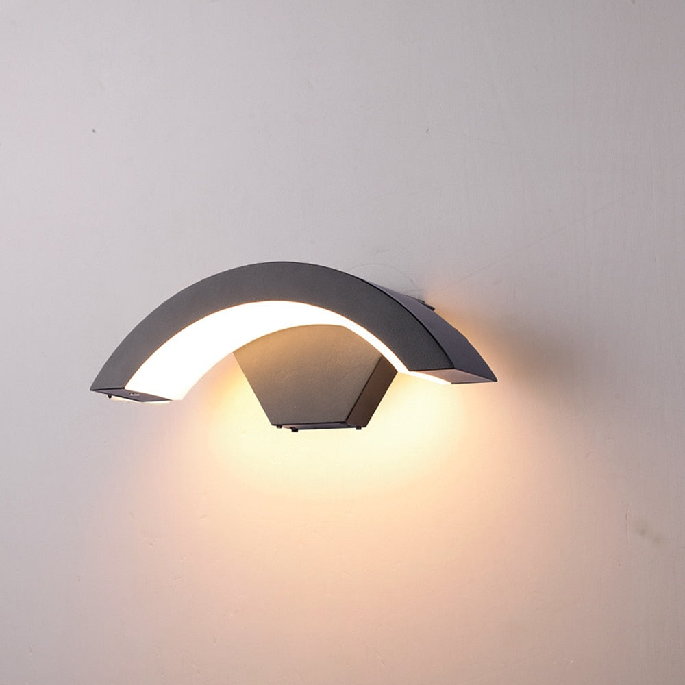 Feloré Outdoor Wall Light