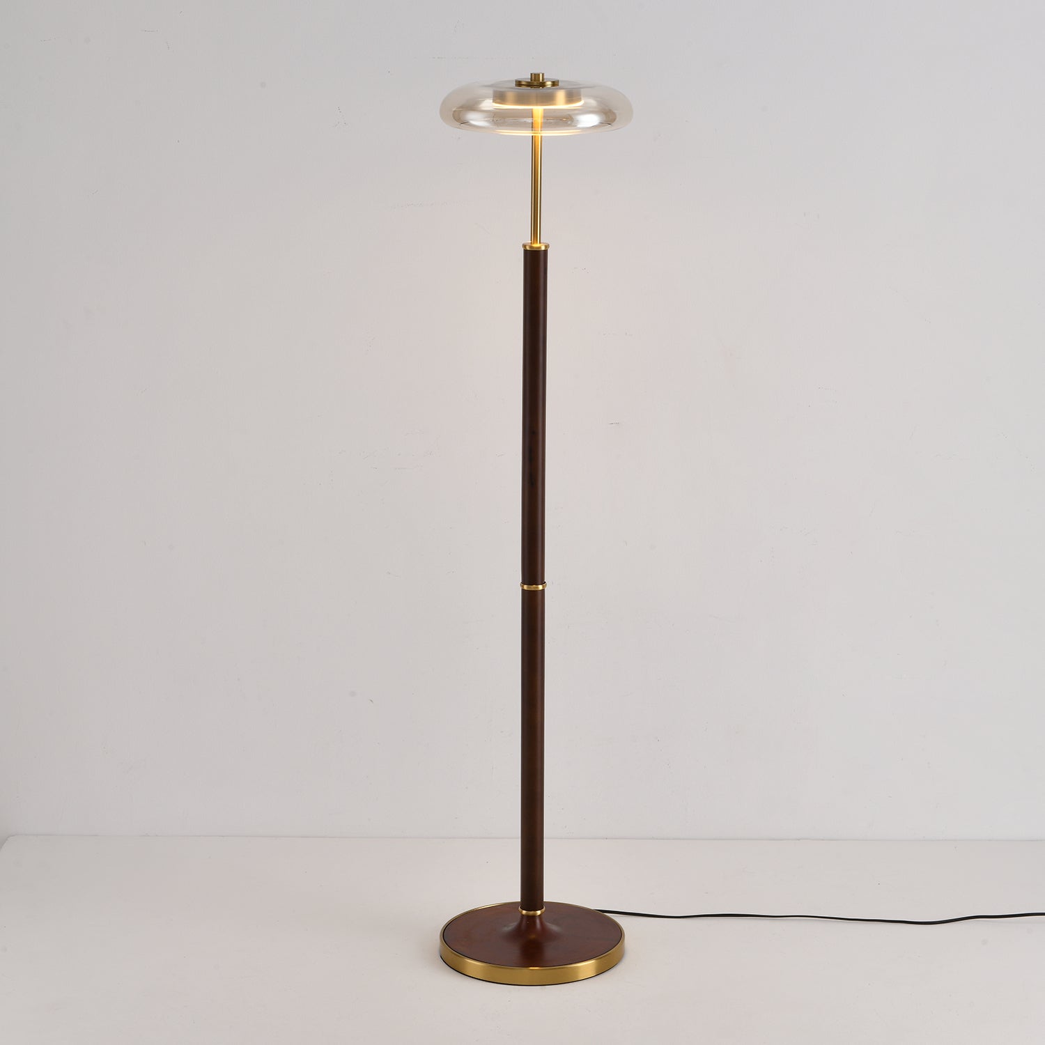 Mentolis Floor Lamp