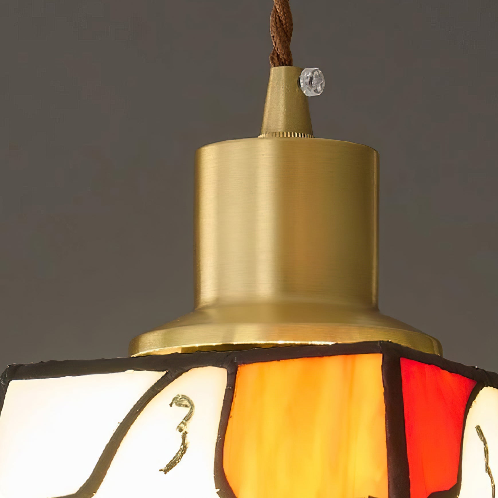 Dovesa Tiffany Pendant Light