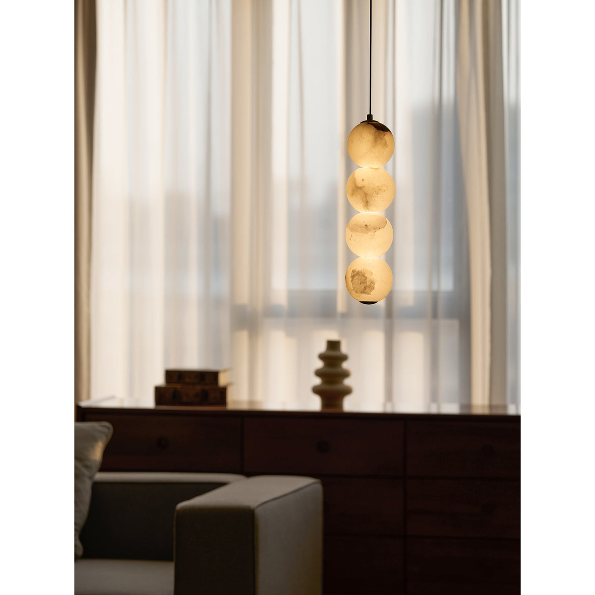 Zorvaan Globe Pendant Light